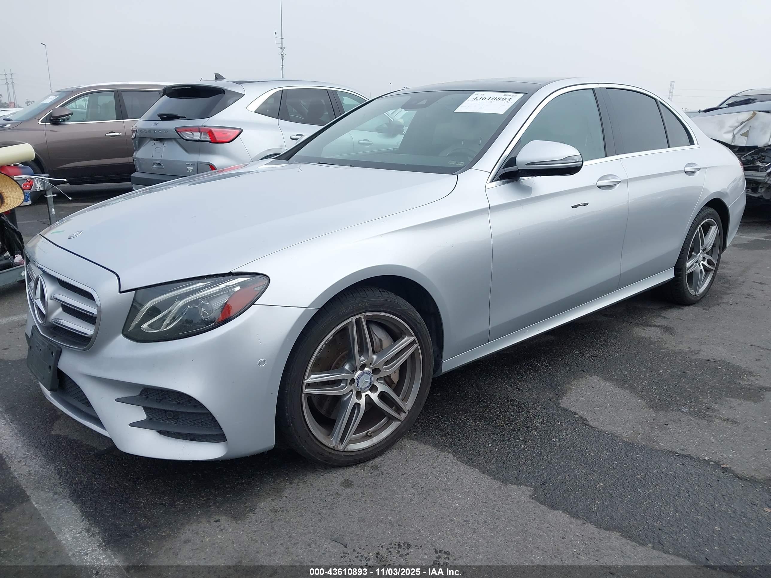 MERCEDES-BENZ E image 2