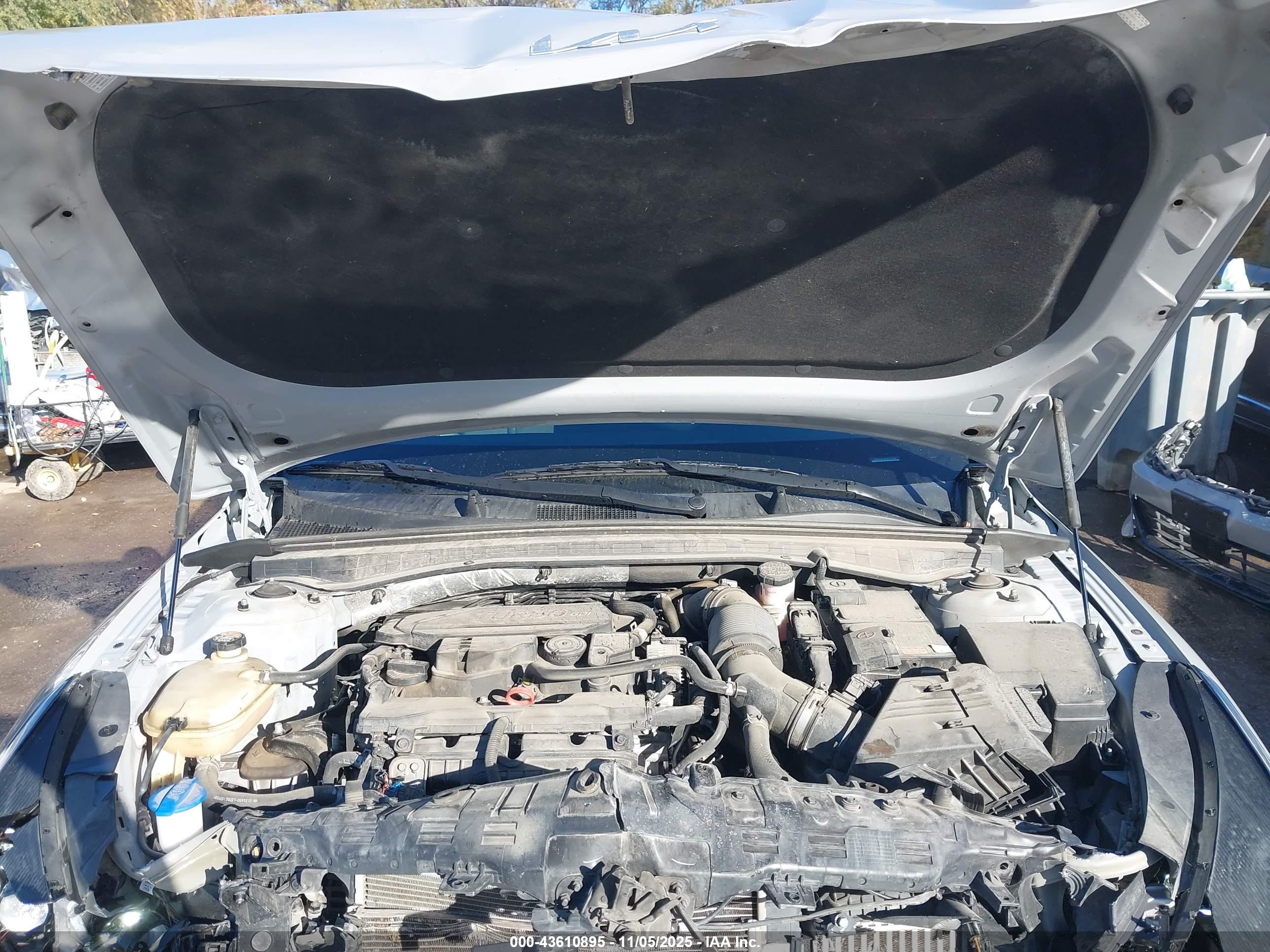 KIA K5 image 10