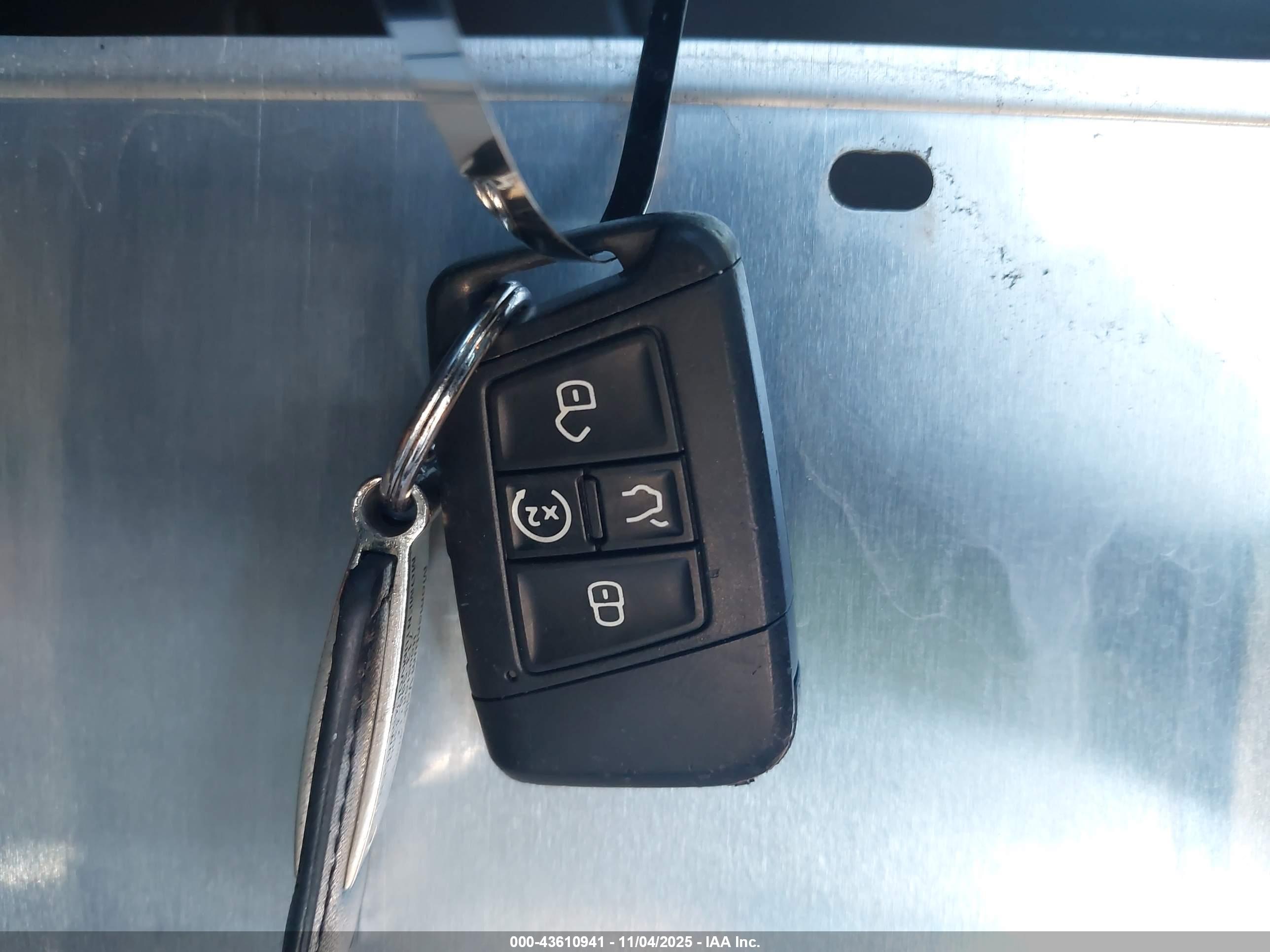 VOLKSWAGEN ATLAS image 11