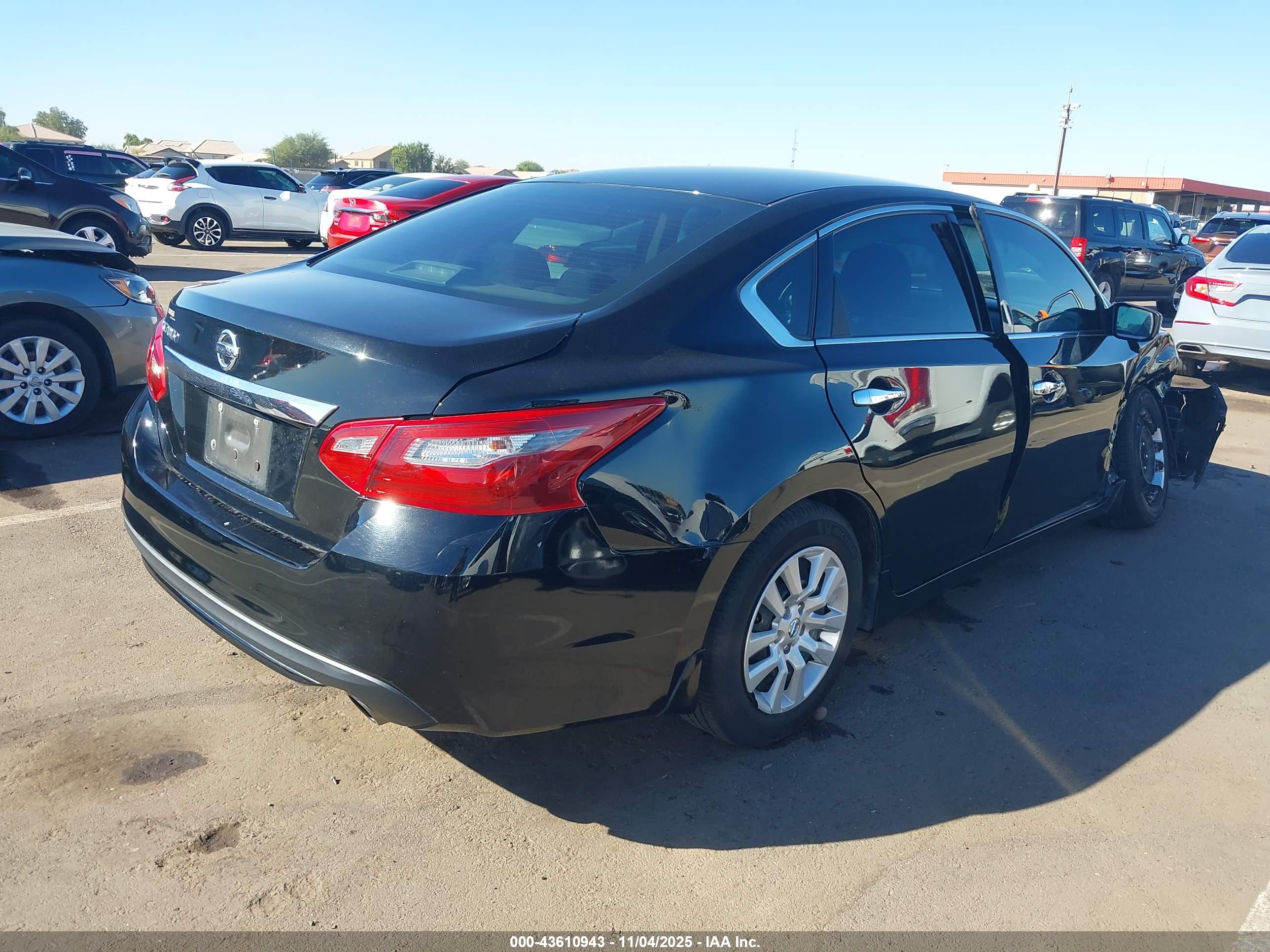 NISSAN ALTIMA image 4
