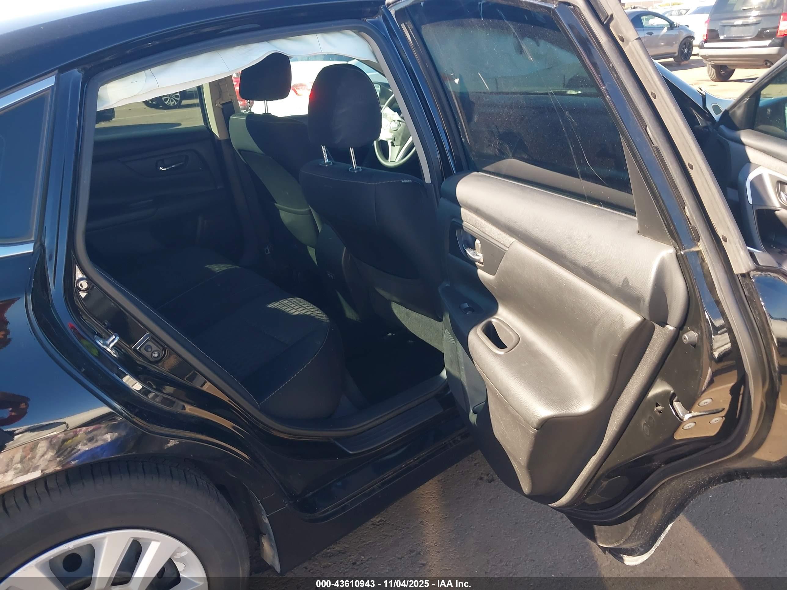 NISSAN ALTIMA image 8