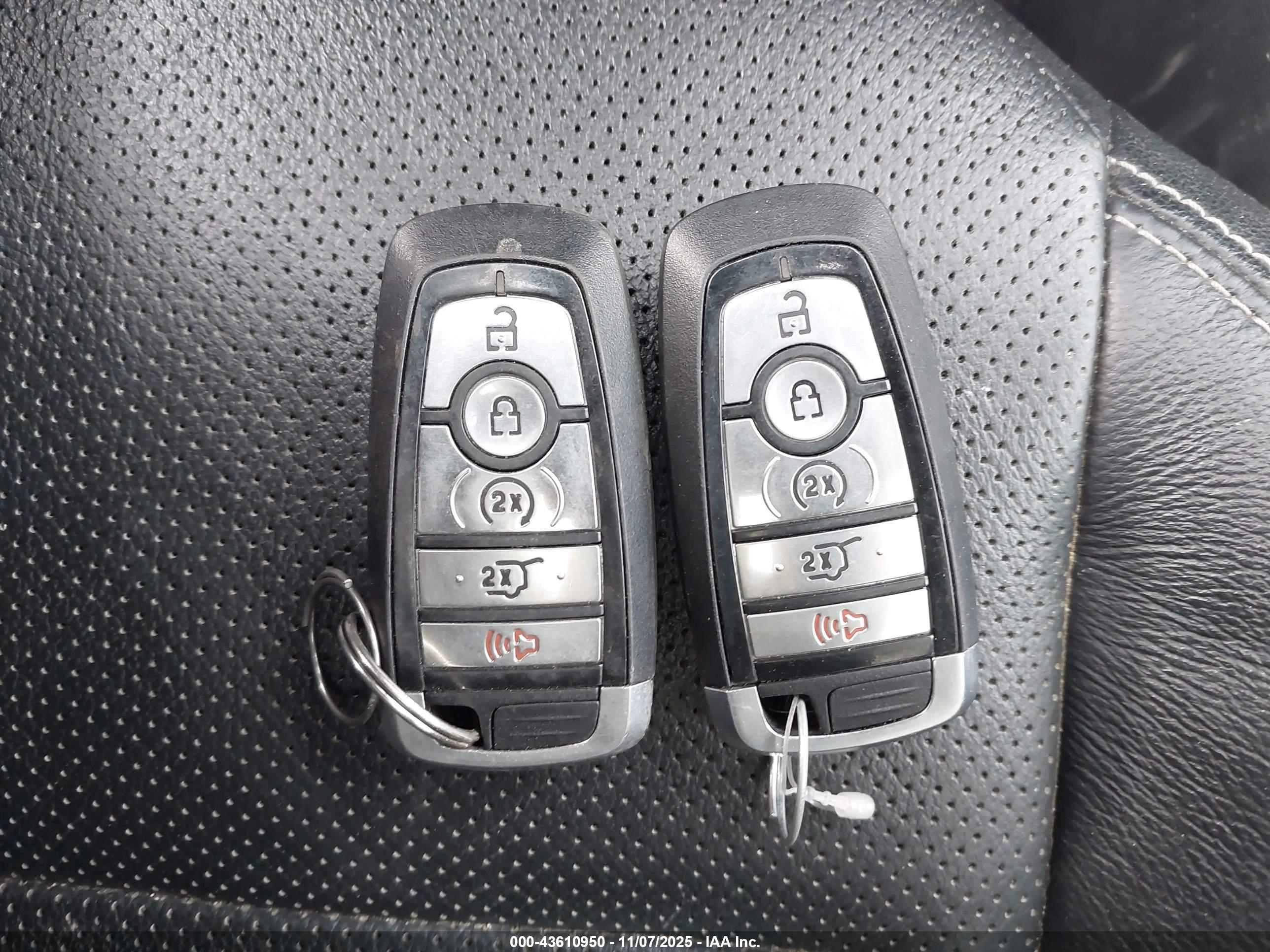 FORD ESCAPE image 11
