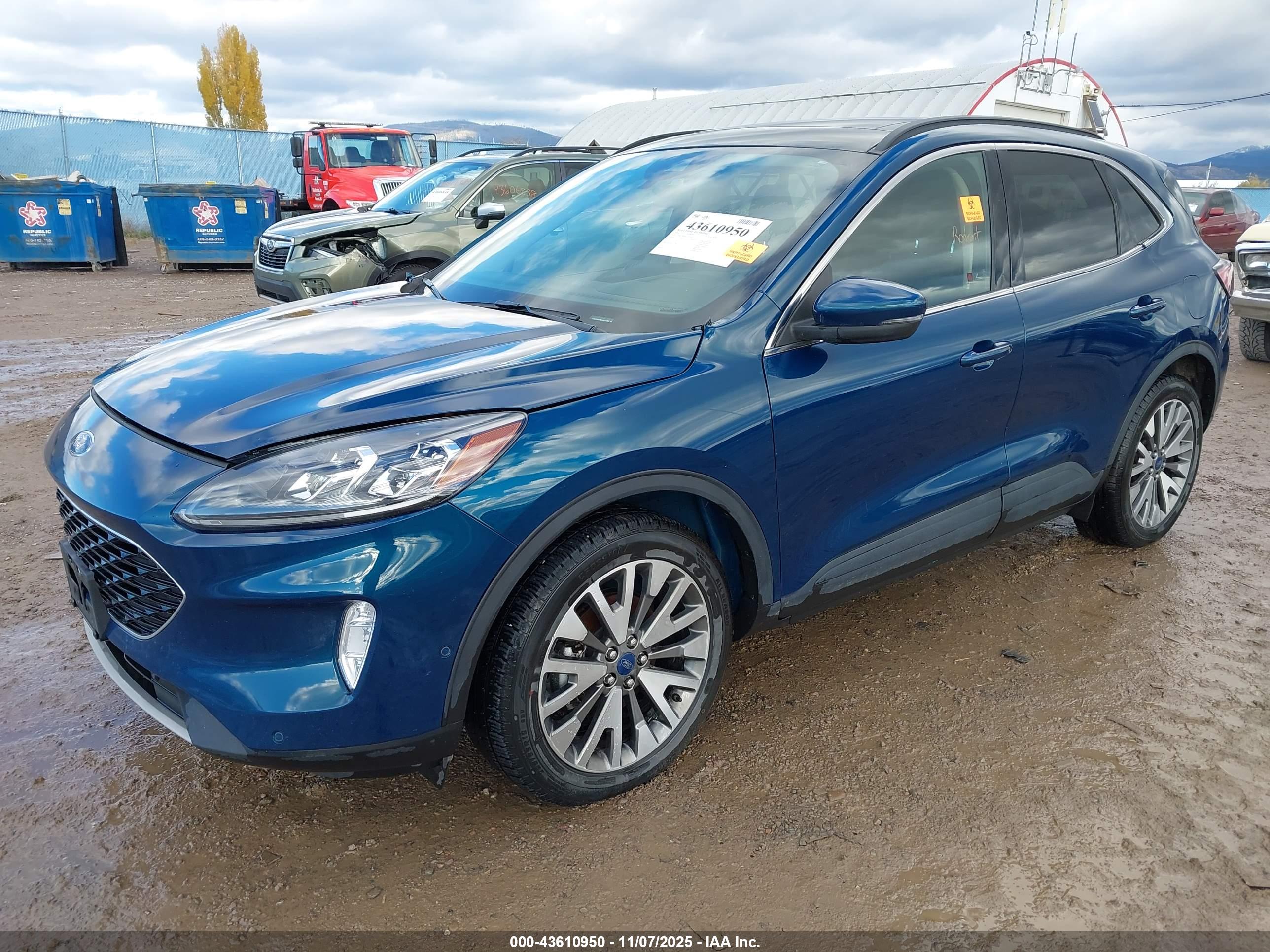 FORD ESCAPE image 2