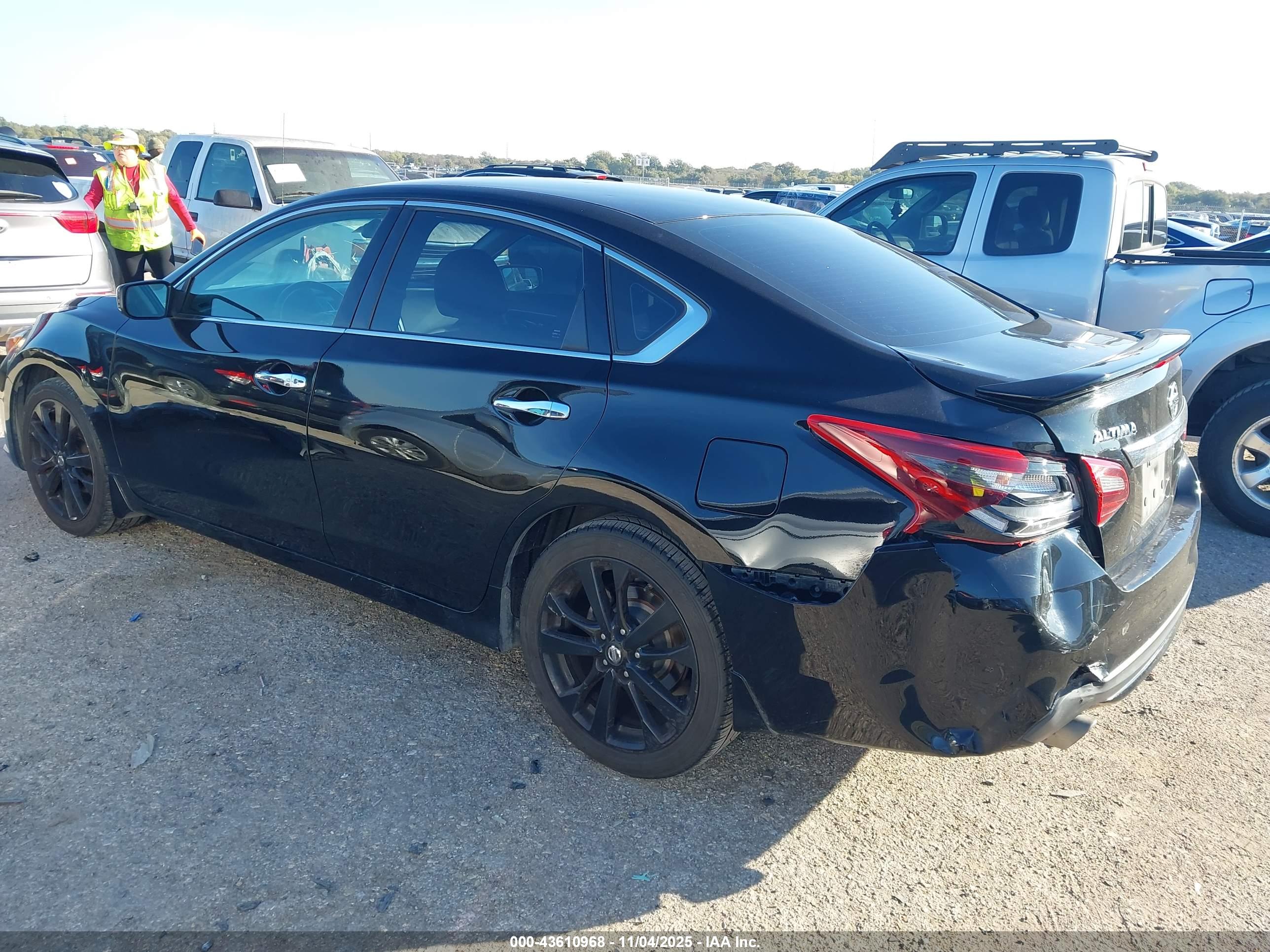 NISSAN ALTIMA image 3