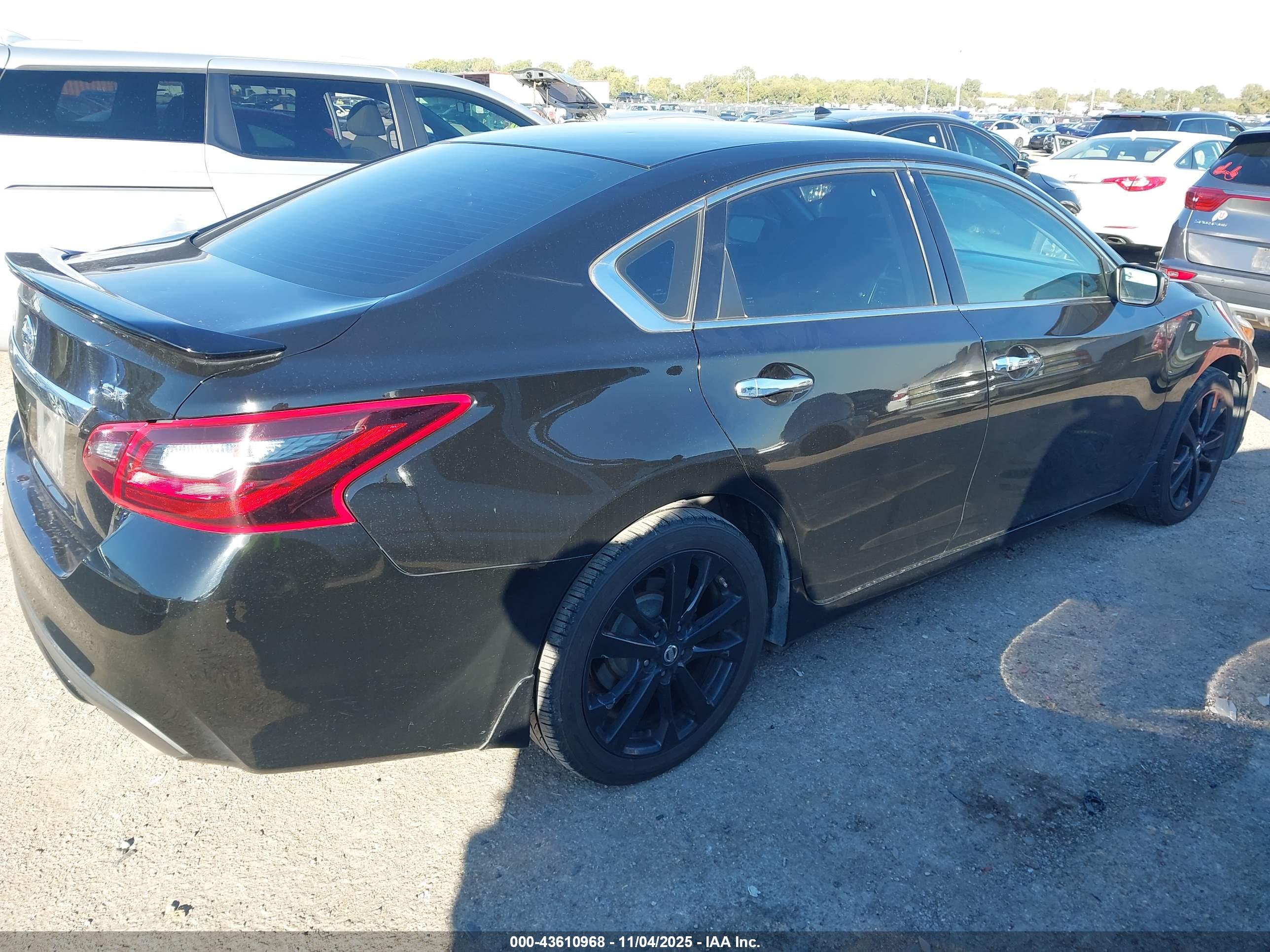 NISSAN ALTIMA image 4