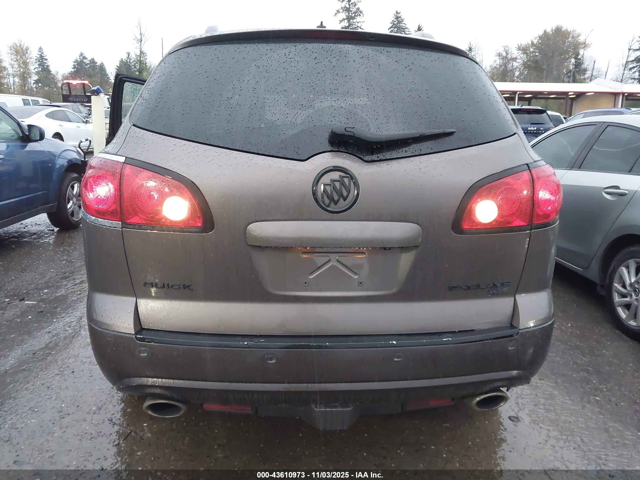 BUICK ENCLAVE image 6