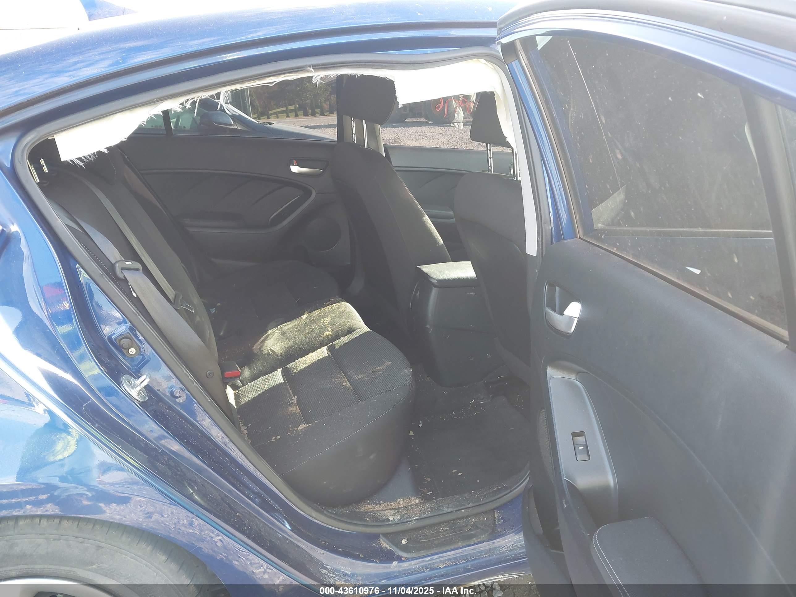 KIA FORTE image 8