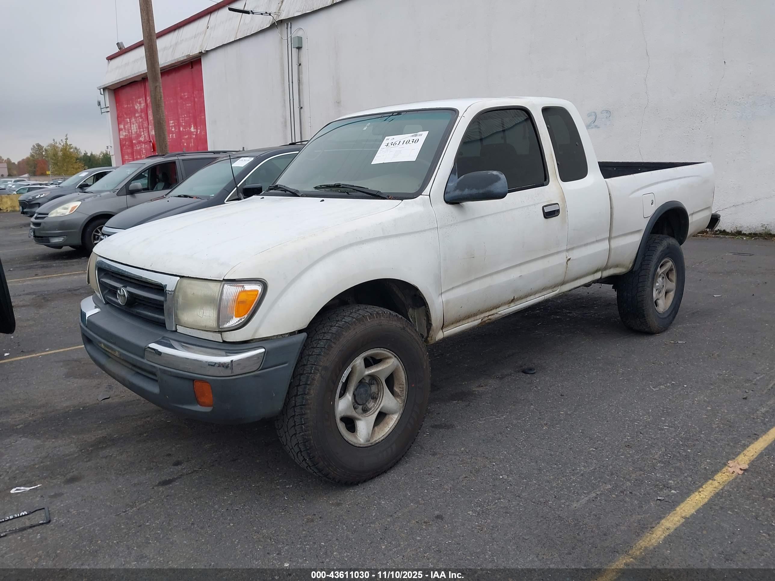 TOYOTA TACOMA image 2