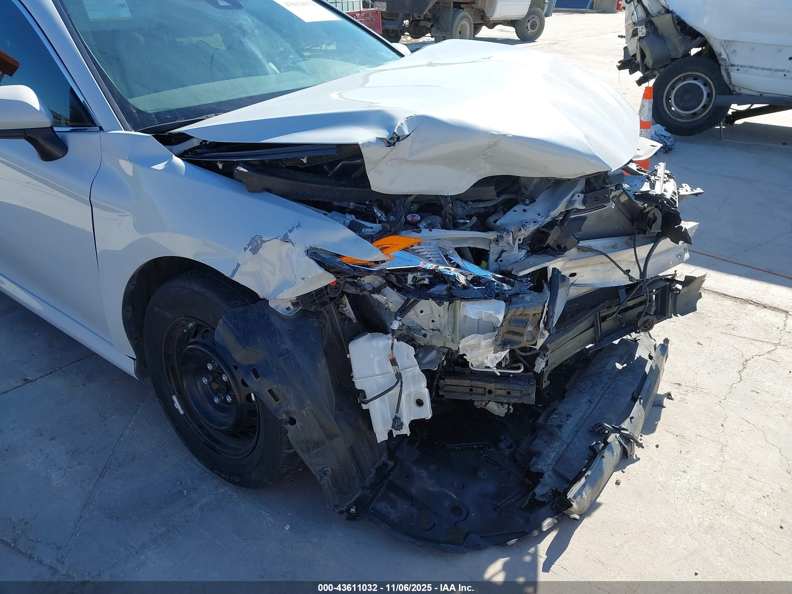 TOYOTA CAMRY image 6