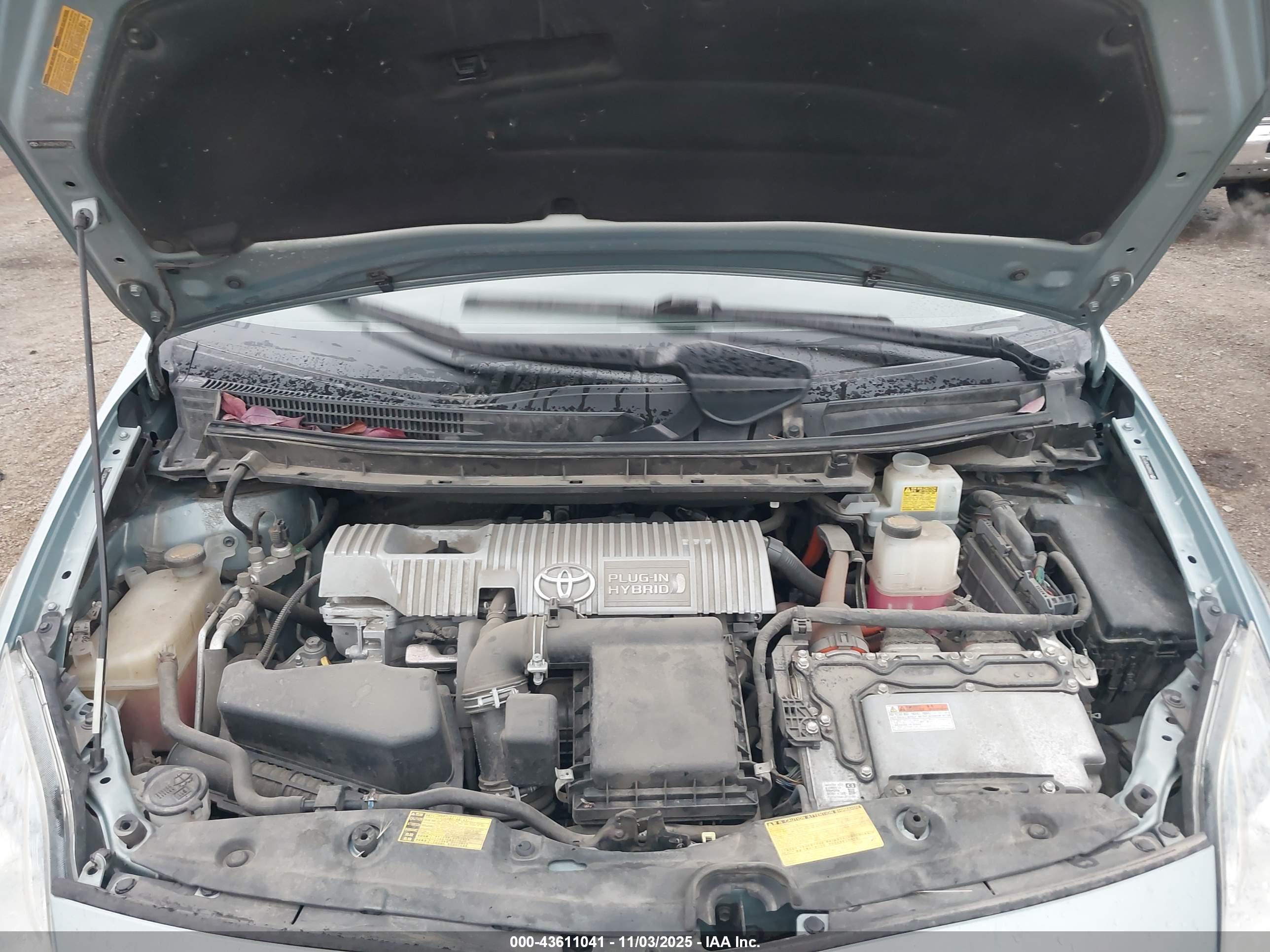TOYOTA PRIUS image 10
