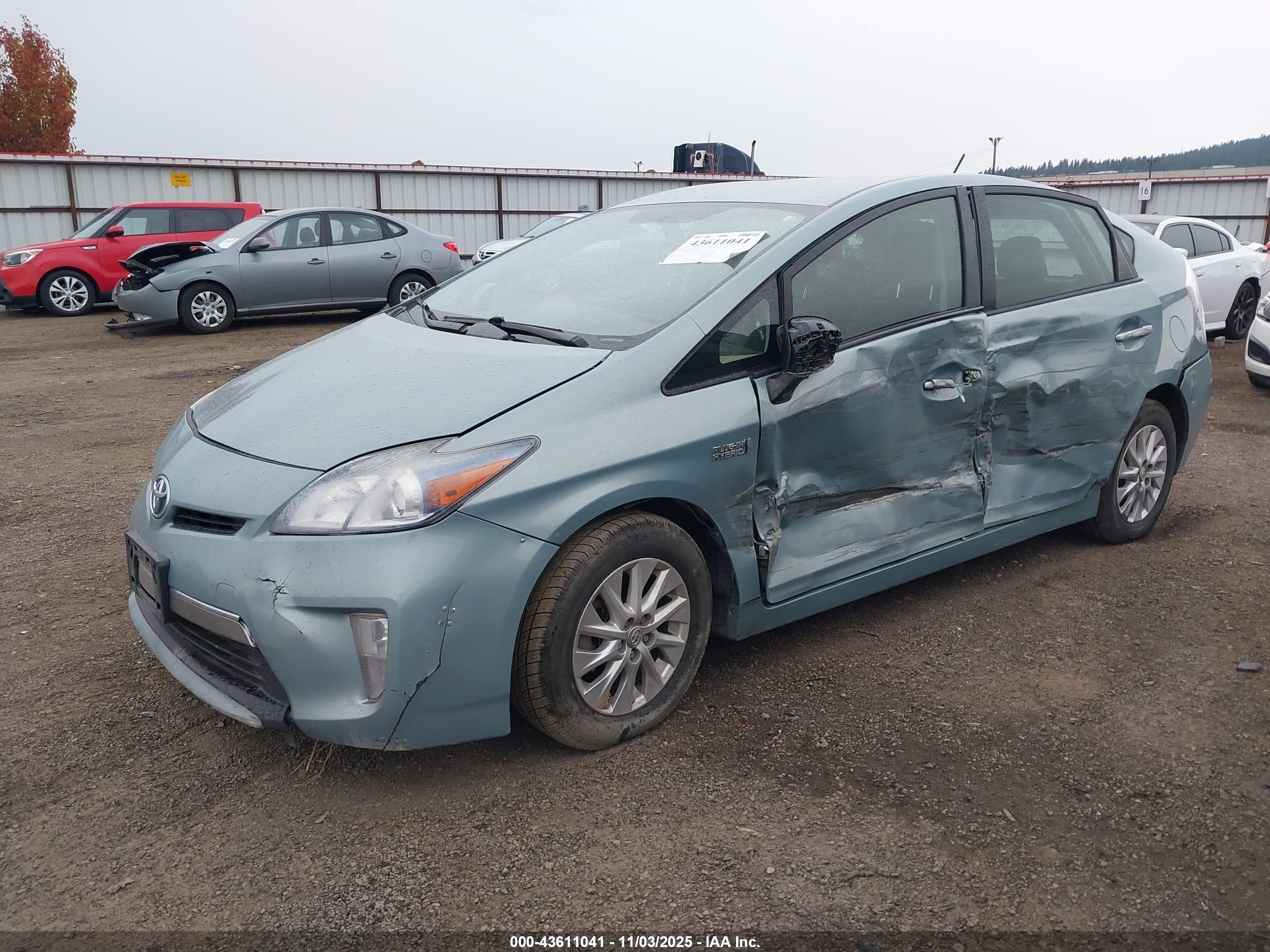 TOYOTA PRIUS image 2