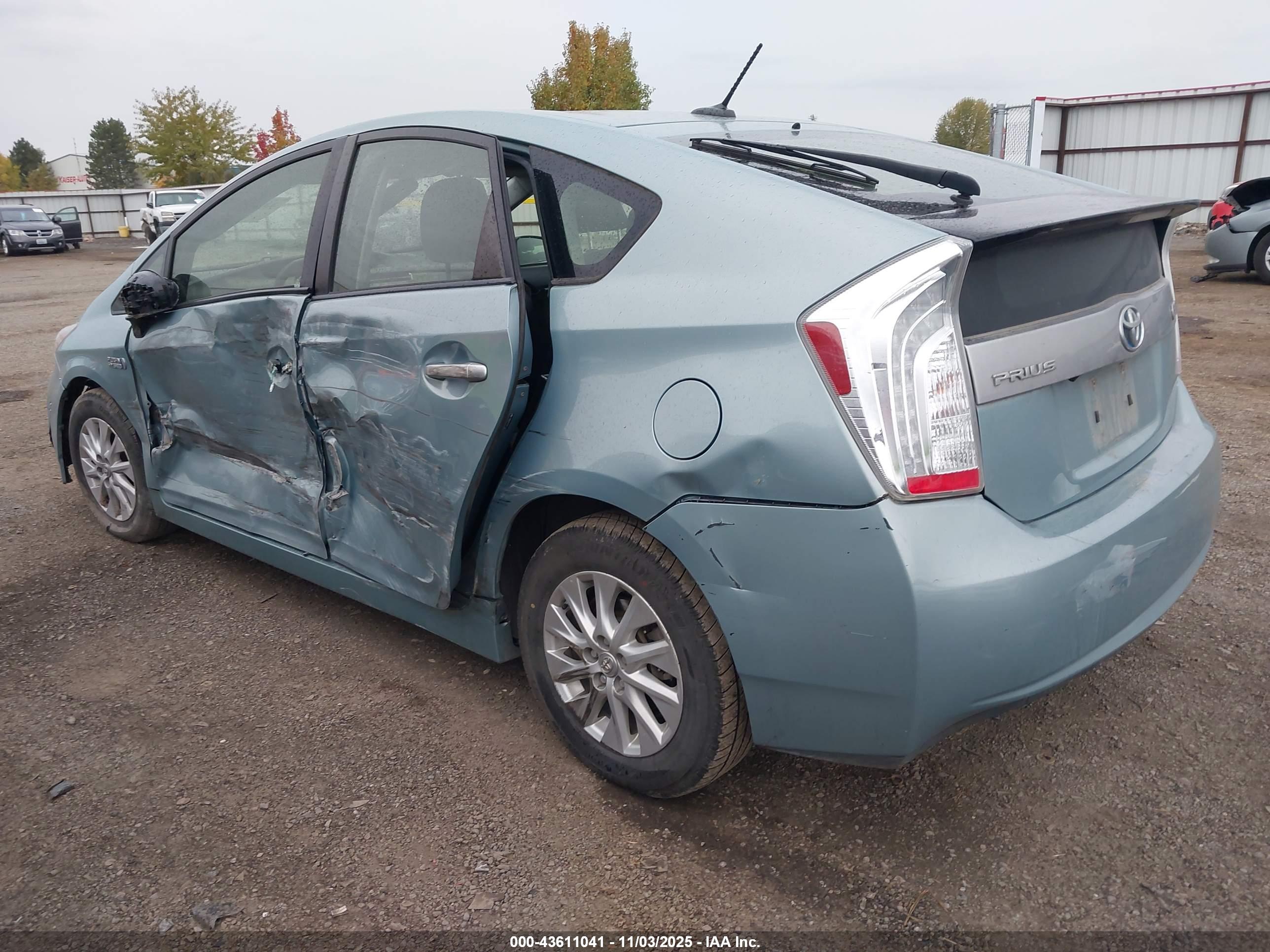 TOYOTA PRIUS image 3