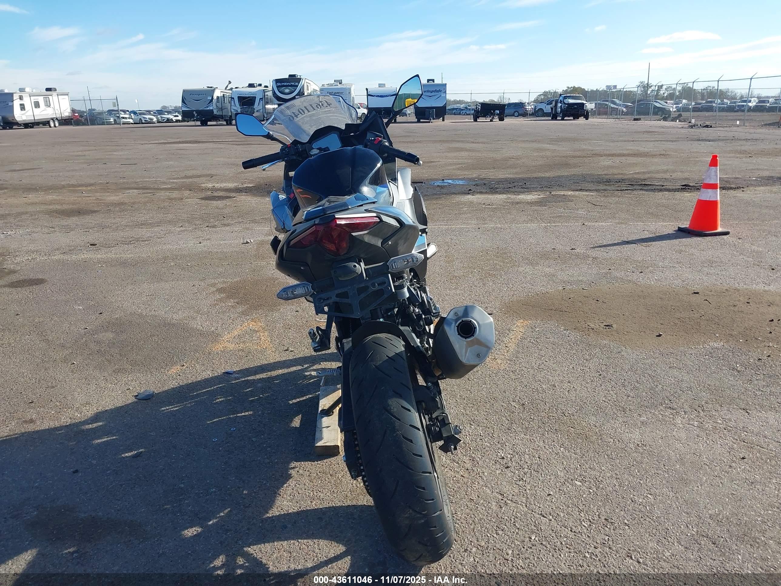 KAWASAKI EX500 image 6