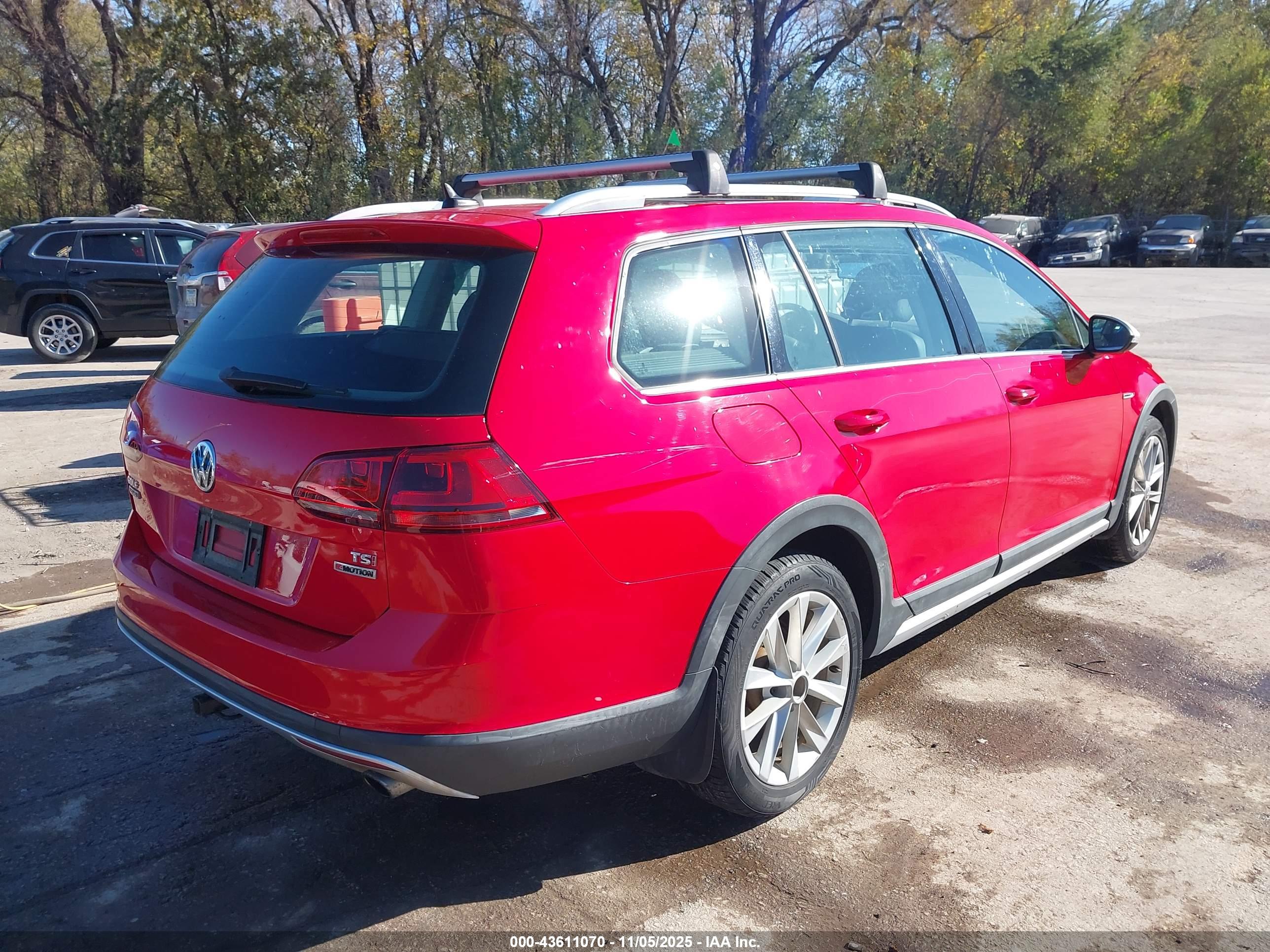 VOLKSWAGEN GOLF image 4