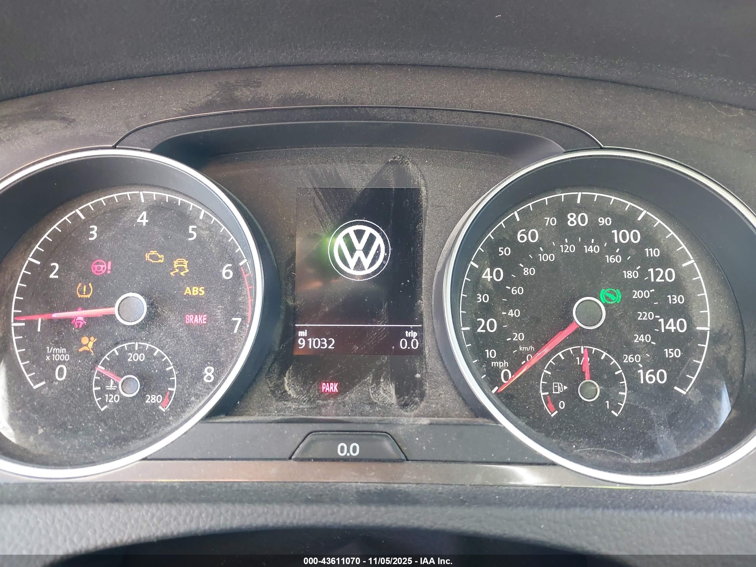 VOLKSWAGEN GOLF image 7