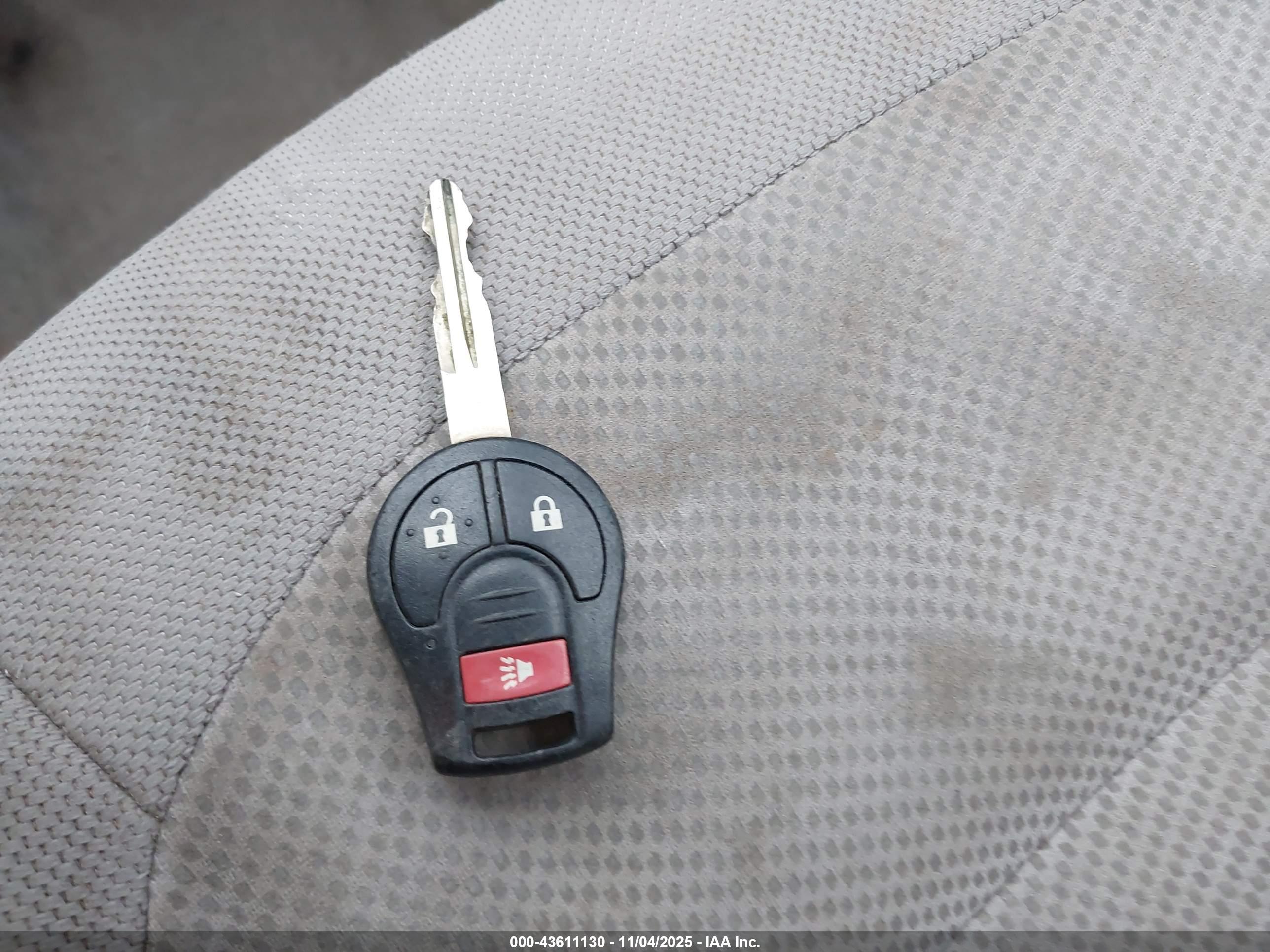 NISSAN ROGUE image 11