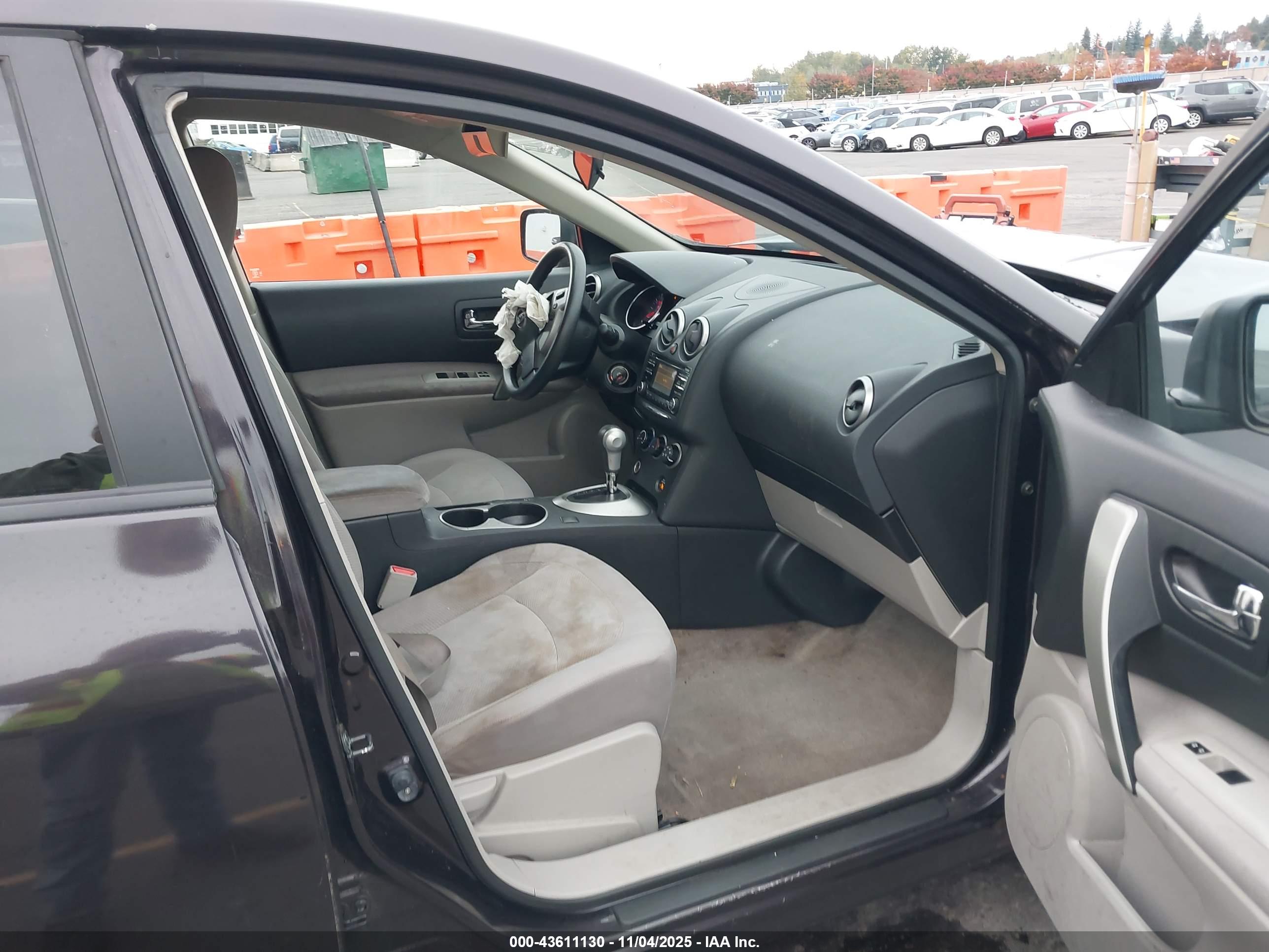 NISSAN ROGUE image 5