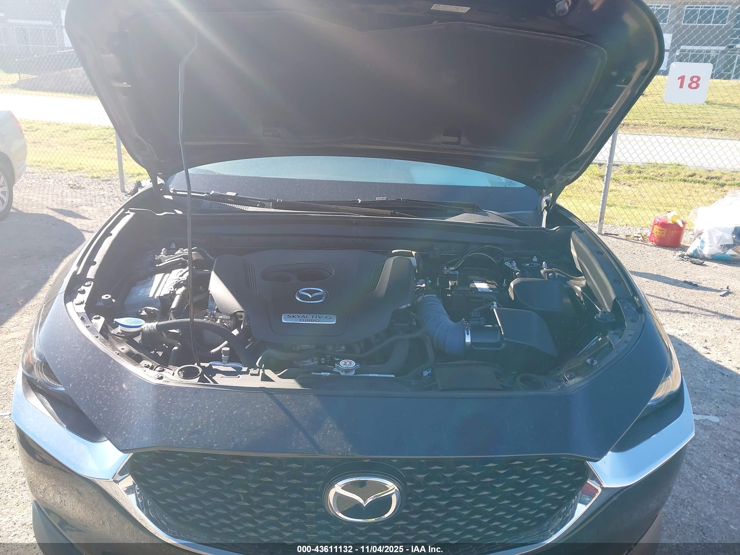 MAZDA CX-30 image 10