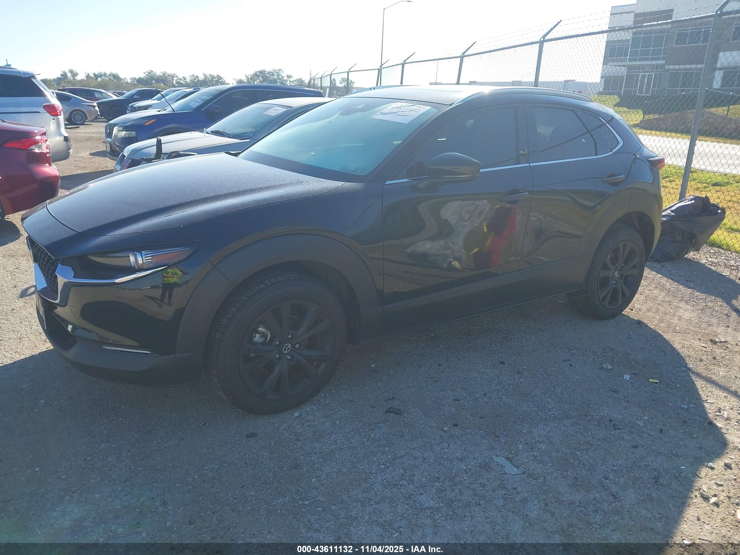 MAZDA CX-30 image 2