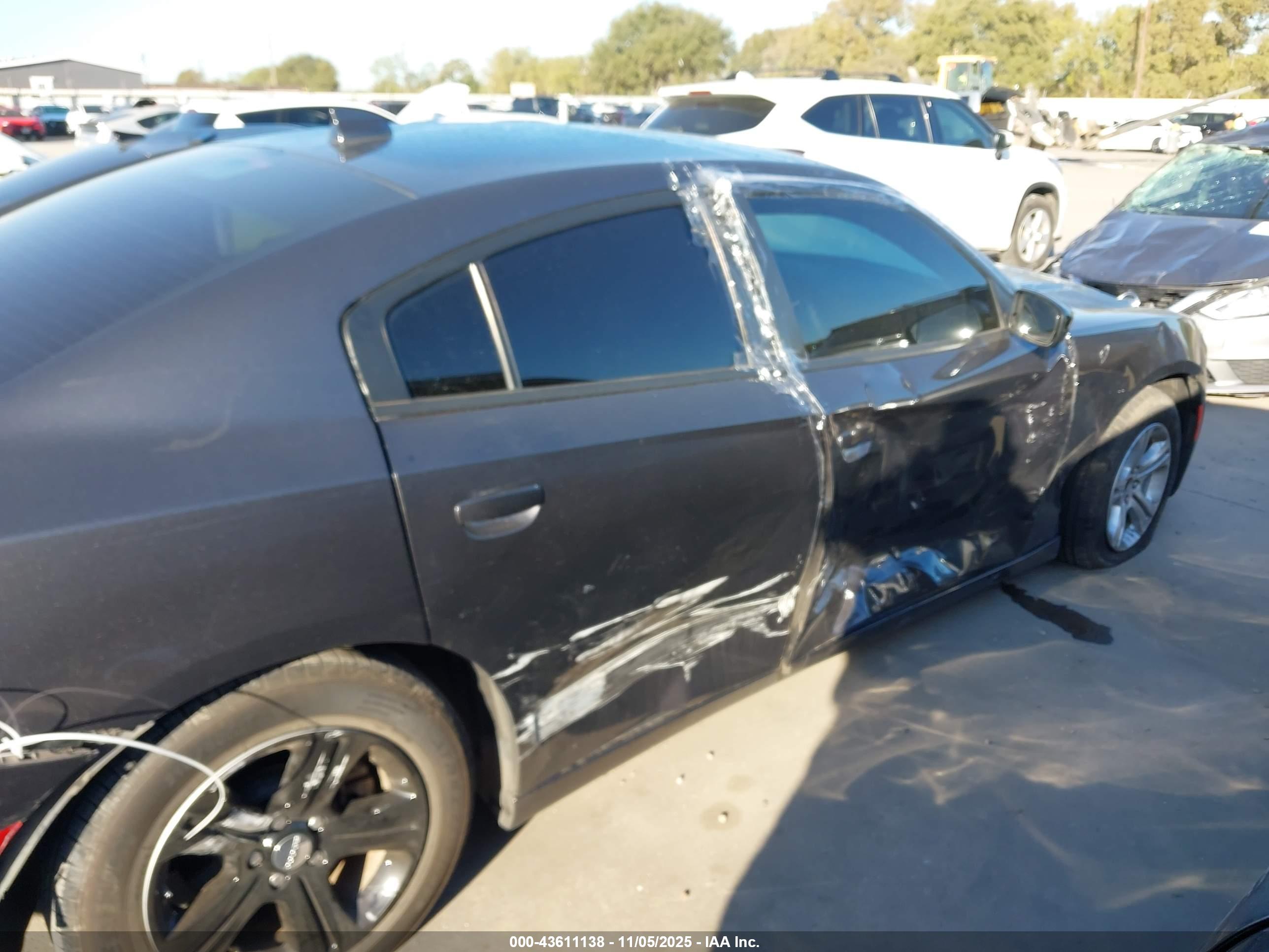 DODGE CHARGER image 6