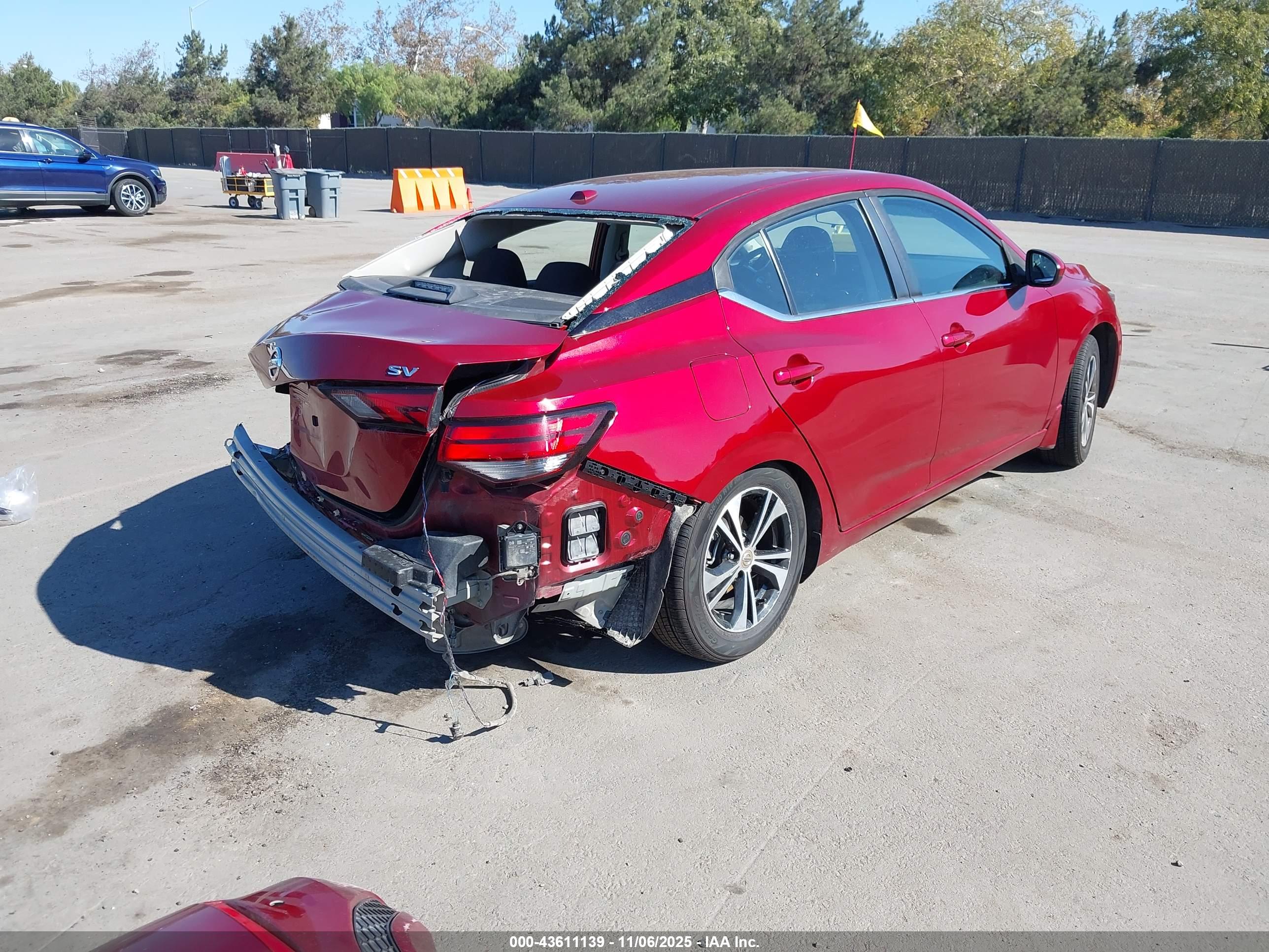 NISSAN SENTRA image 4