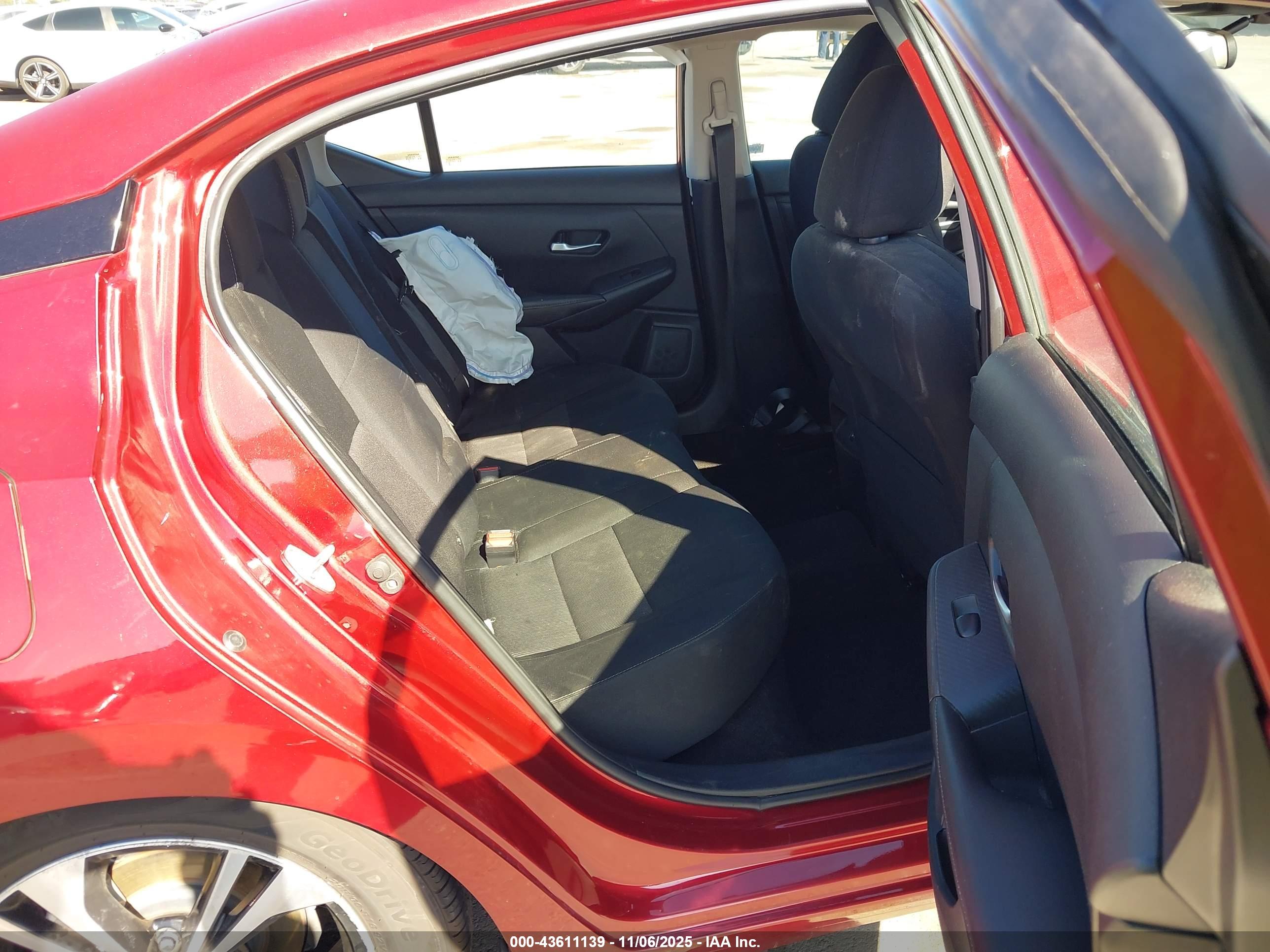 NISSAN SENTRA image 8