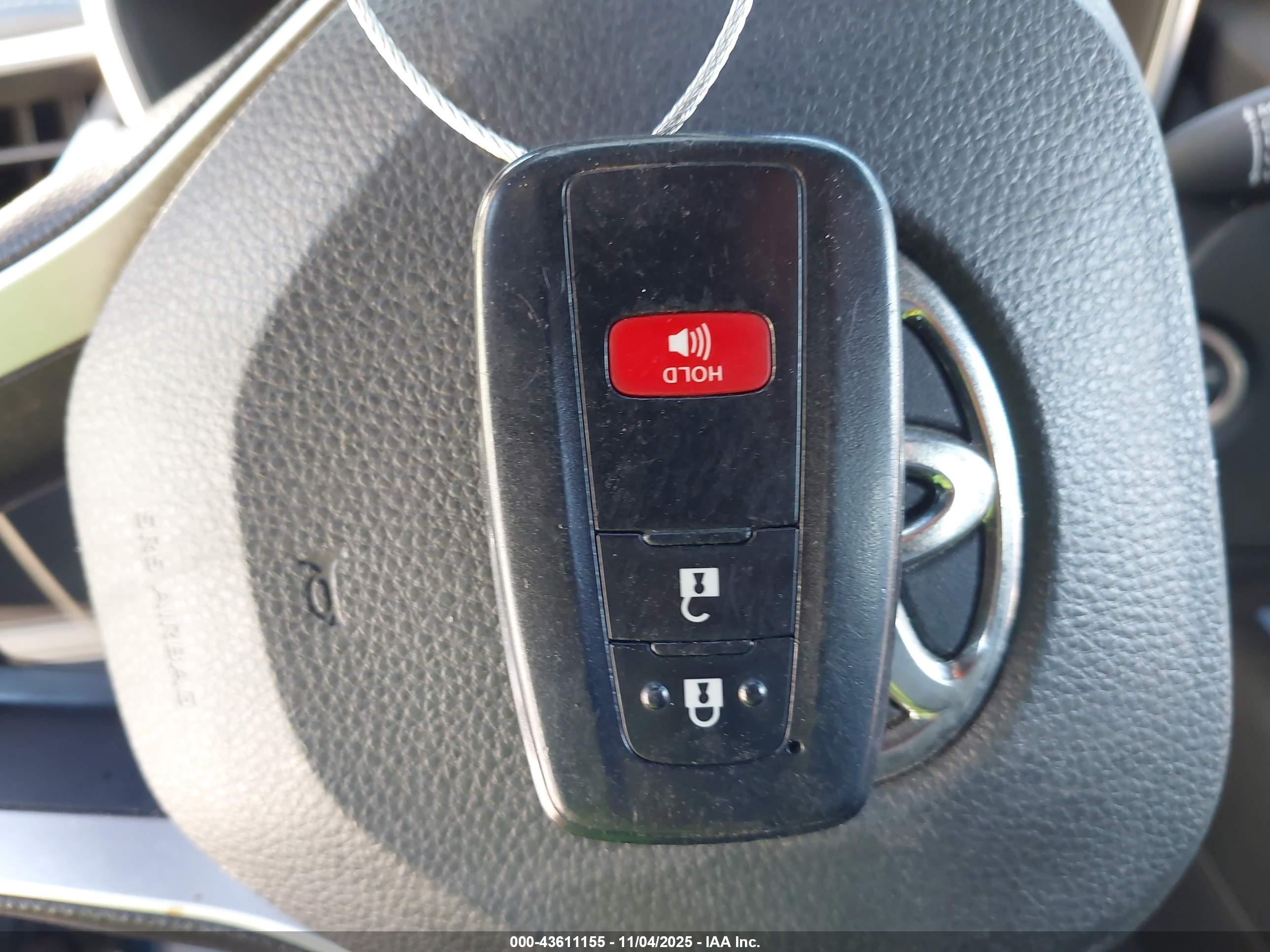 TOYOTA COROLLA image 11