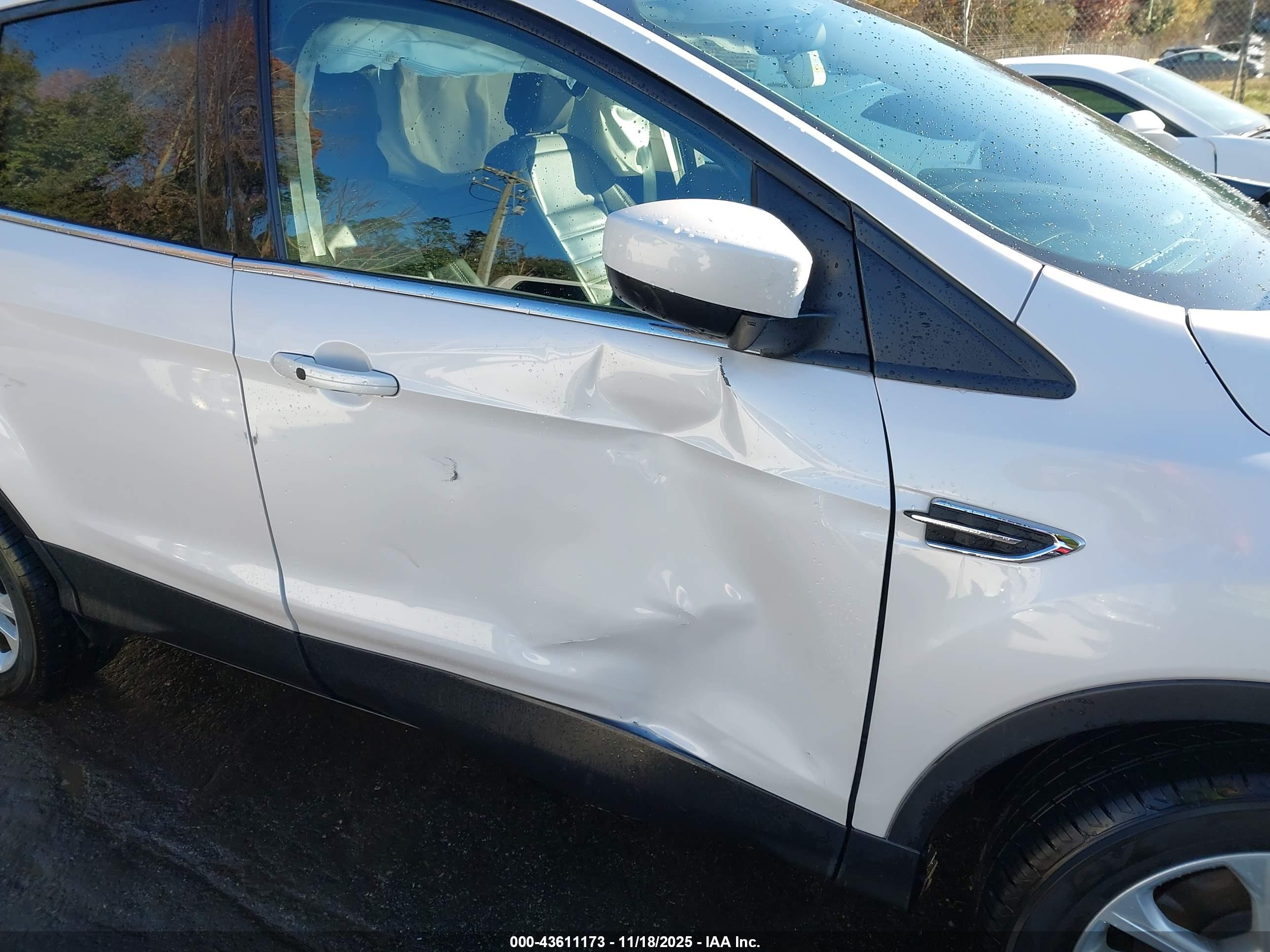 FORD ESCAPE image 6