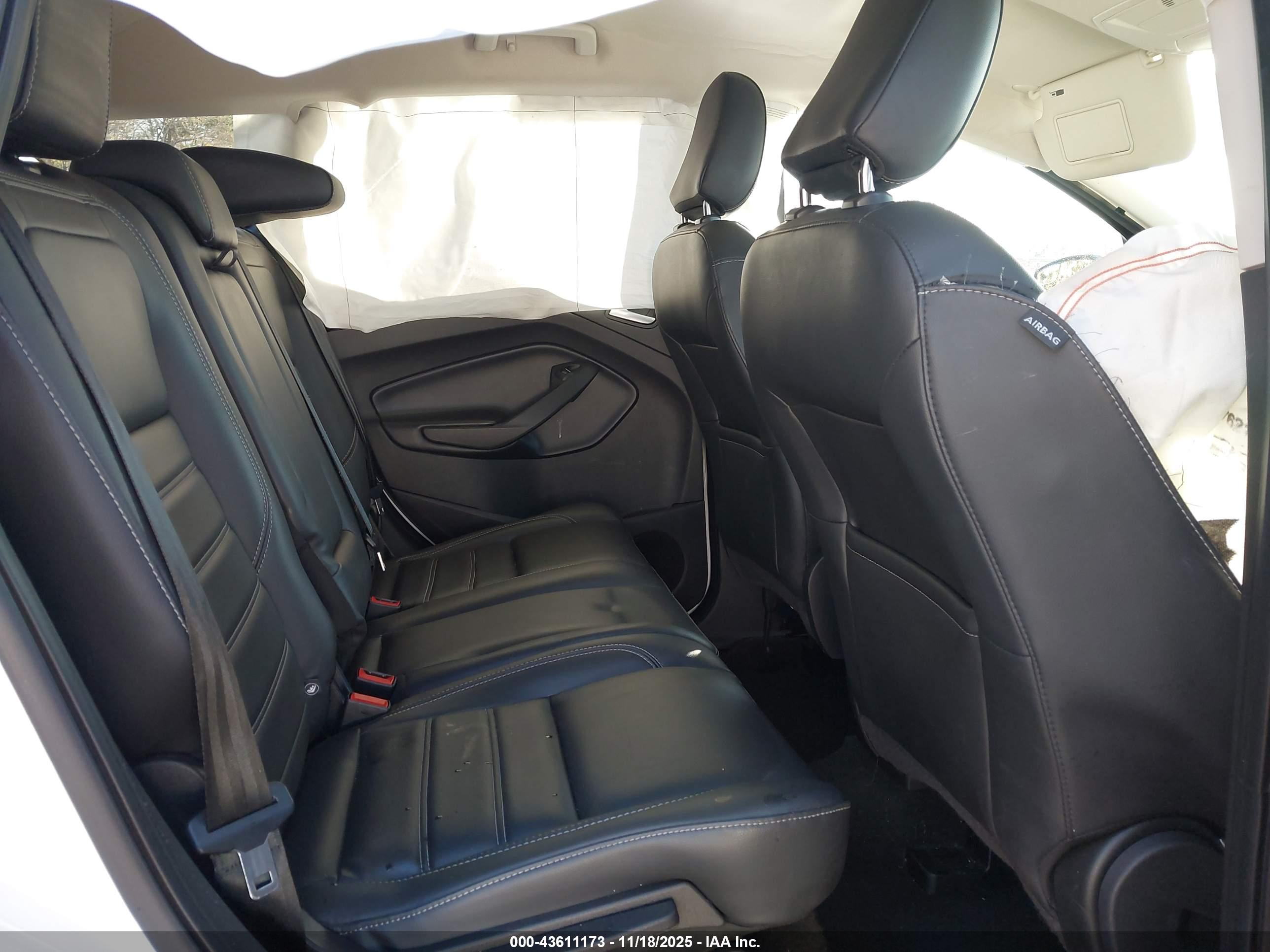 FORD ESCAPE image 8