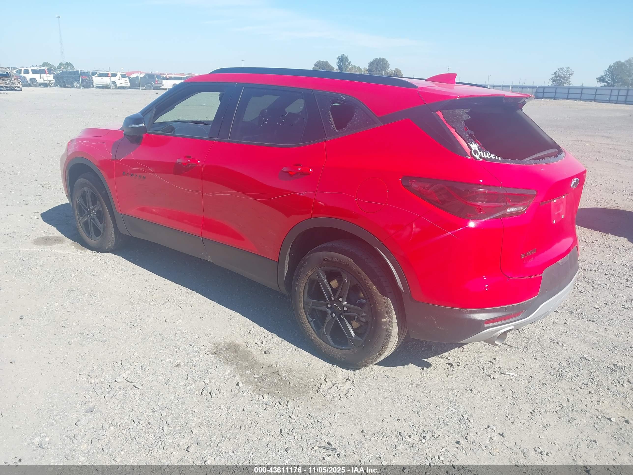 CHEVROLET BLAZER image 3