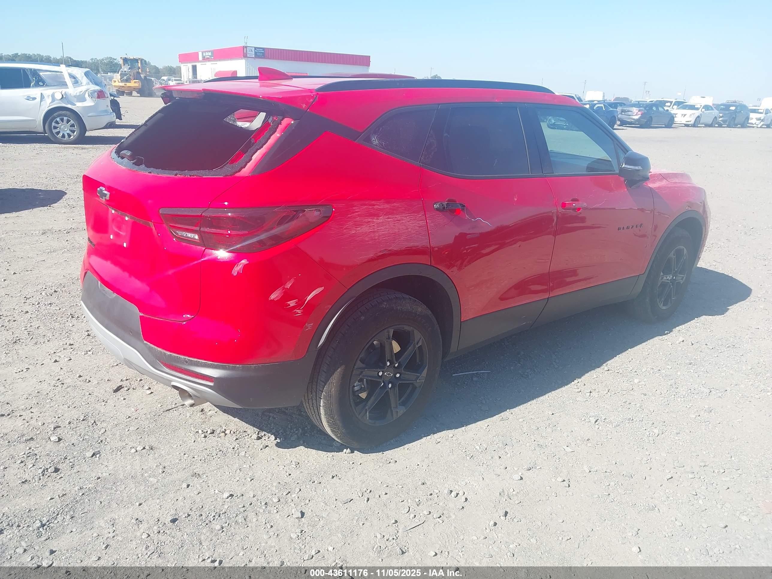 CHEVROLET BLAZER image 4