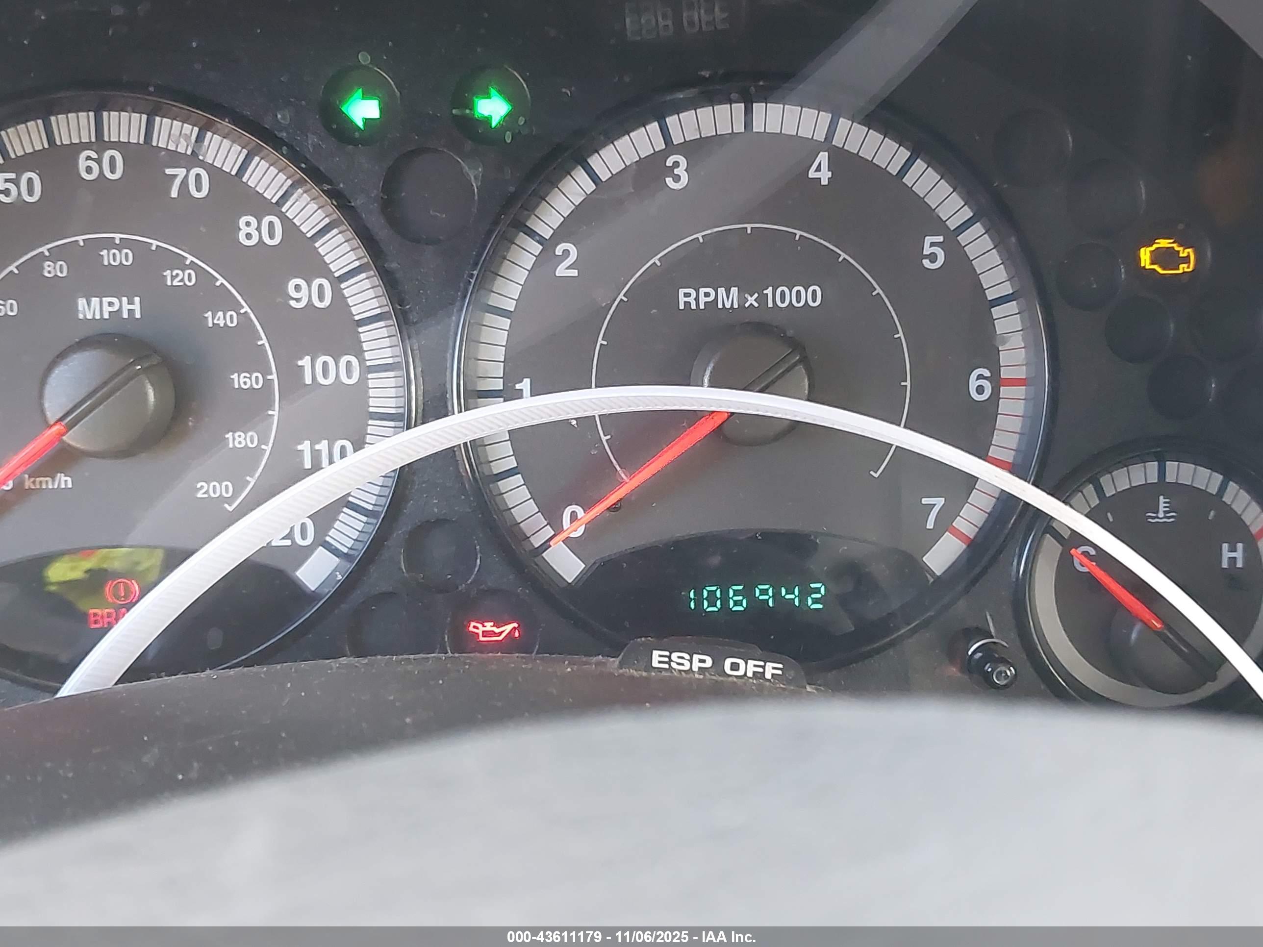 JEEP LIBERTY image 7