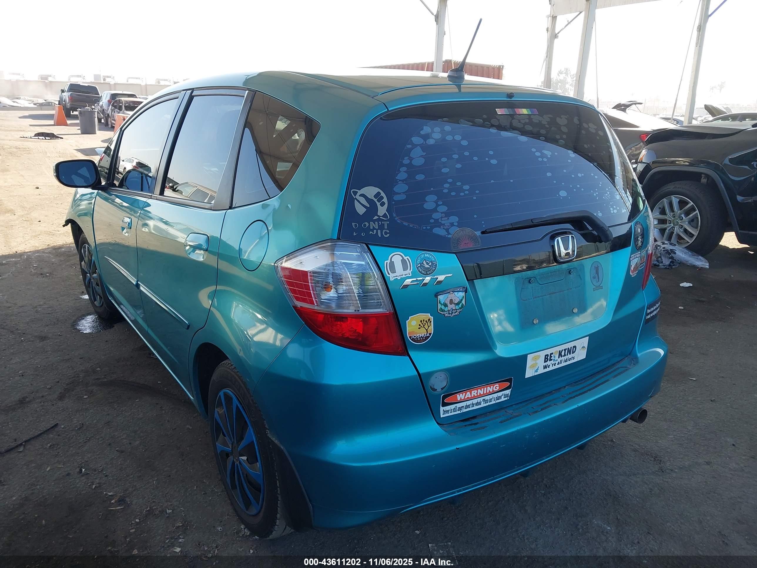 HONDA FIT image 3
