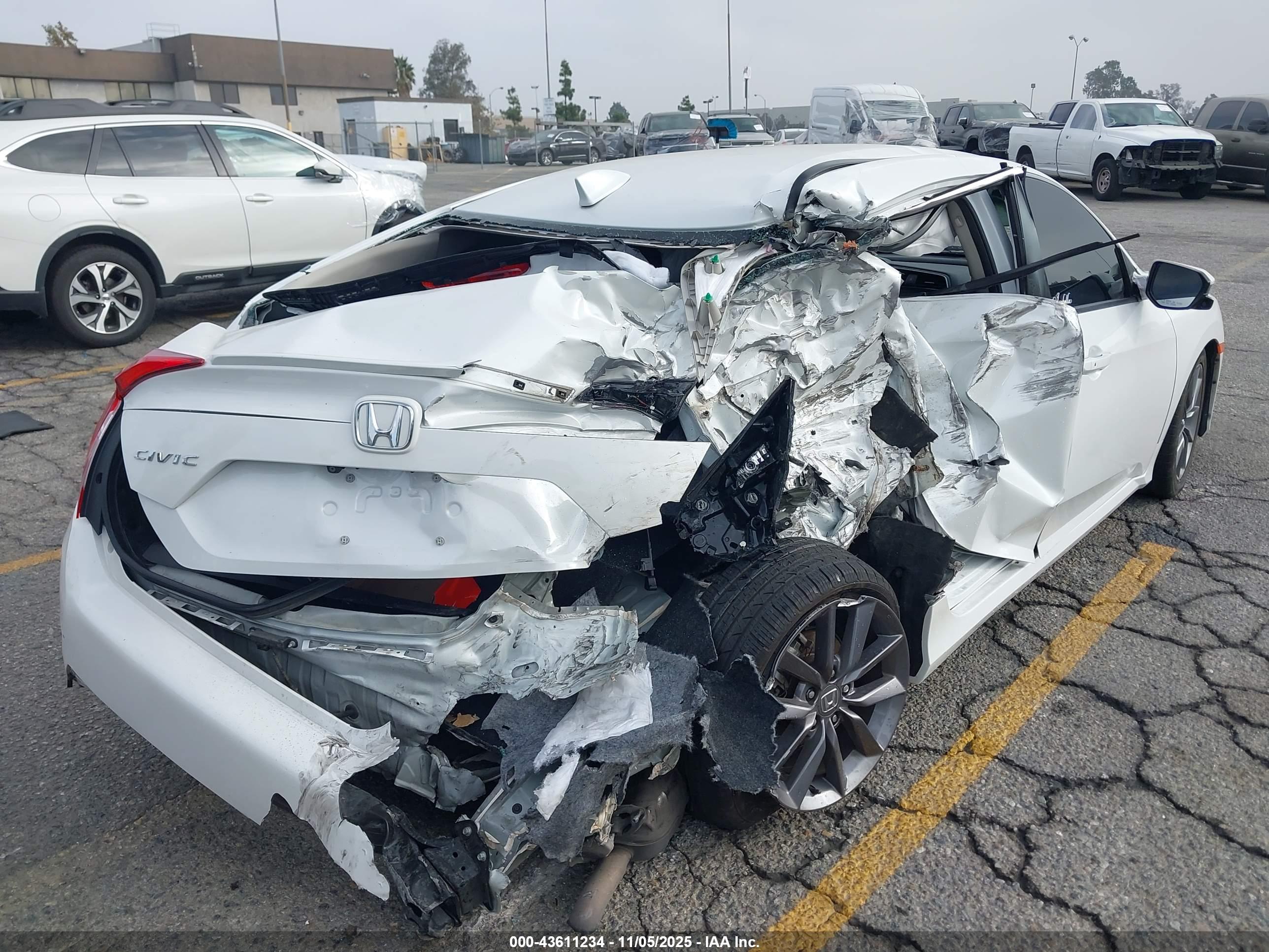 HONDA CIVIC image 4