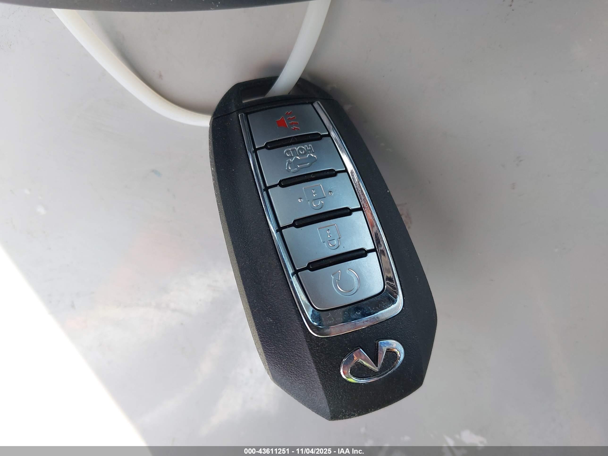INFINITI QX50 image 11