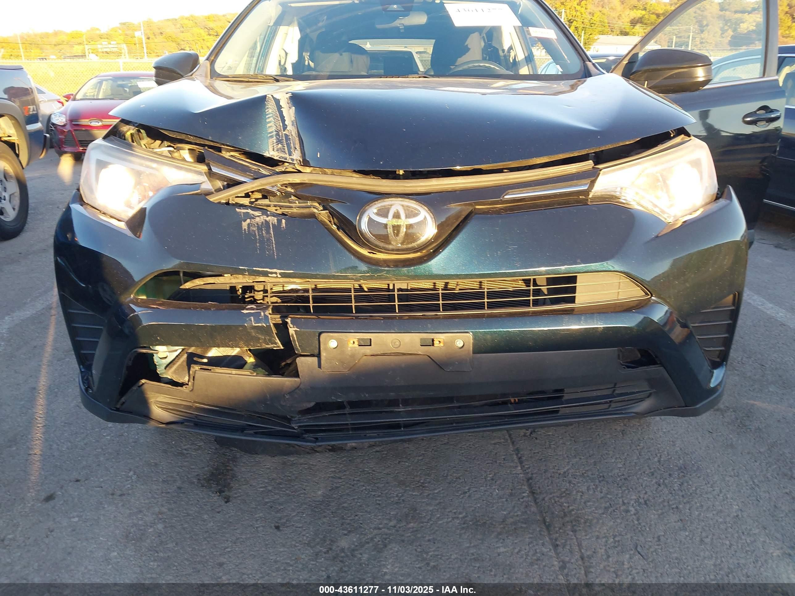 TOYOTA RAV4 image 6