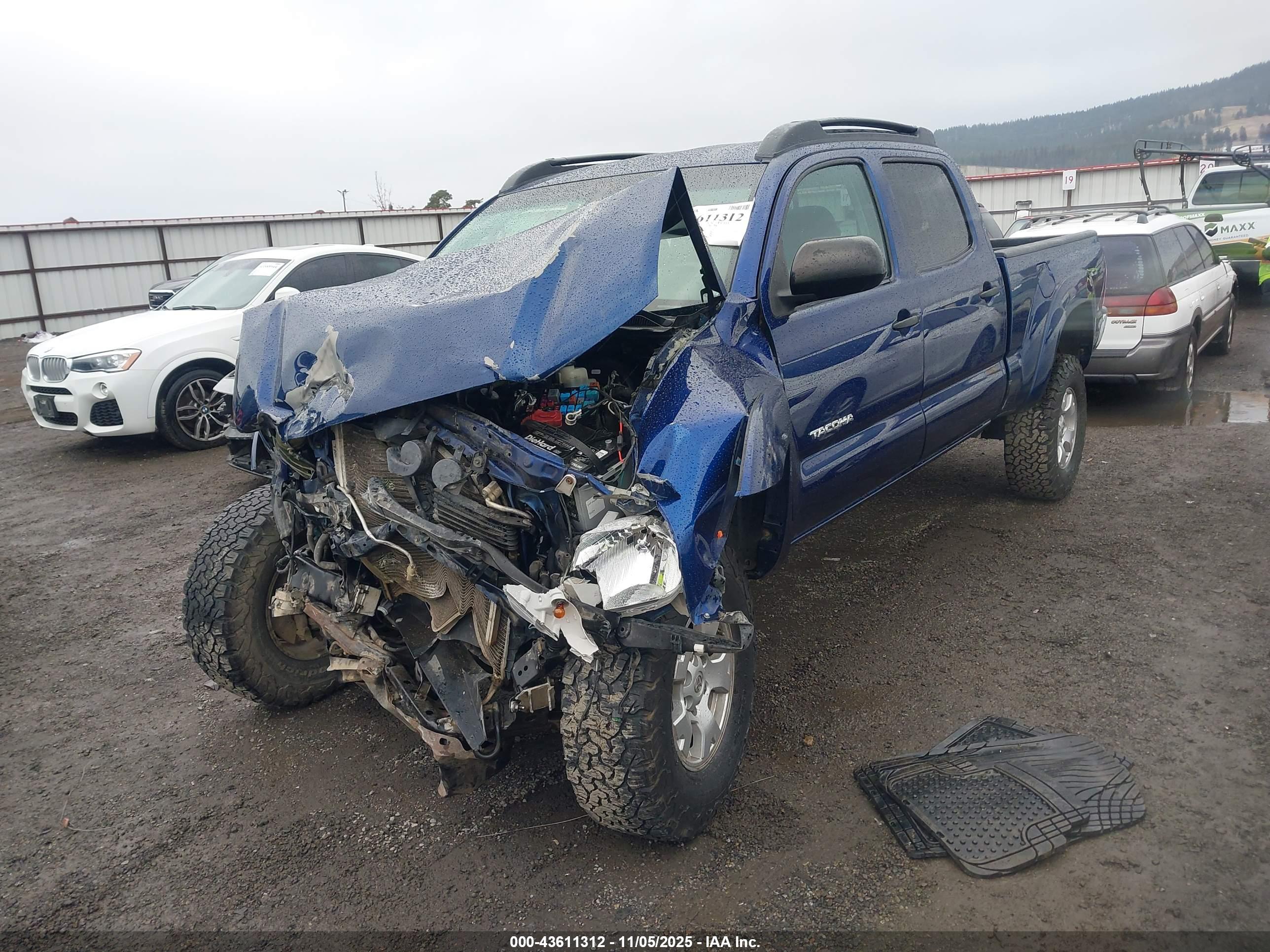 TOYOTA TACOMA image 2