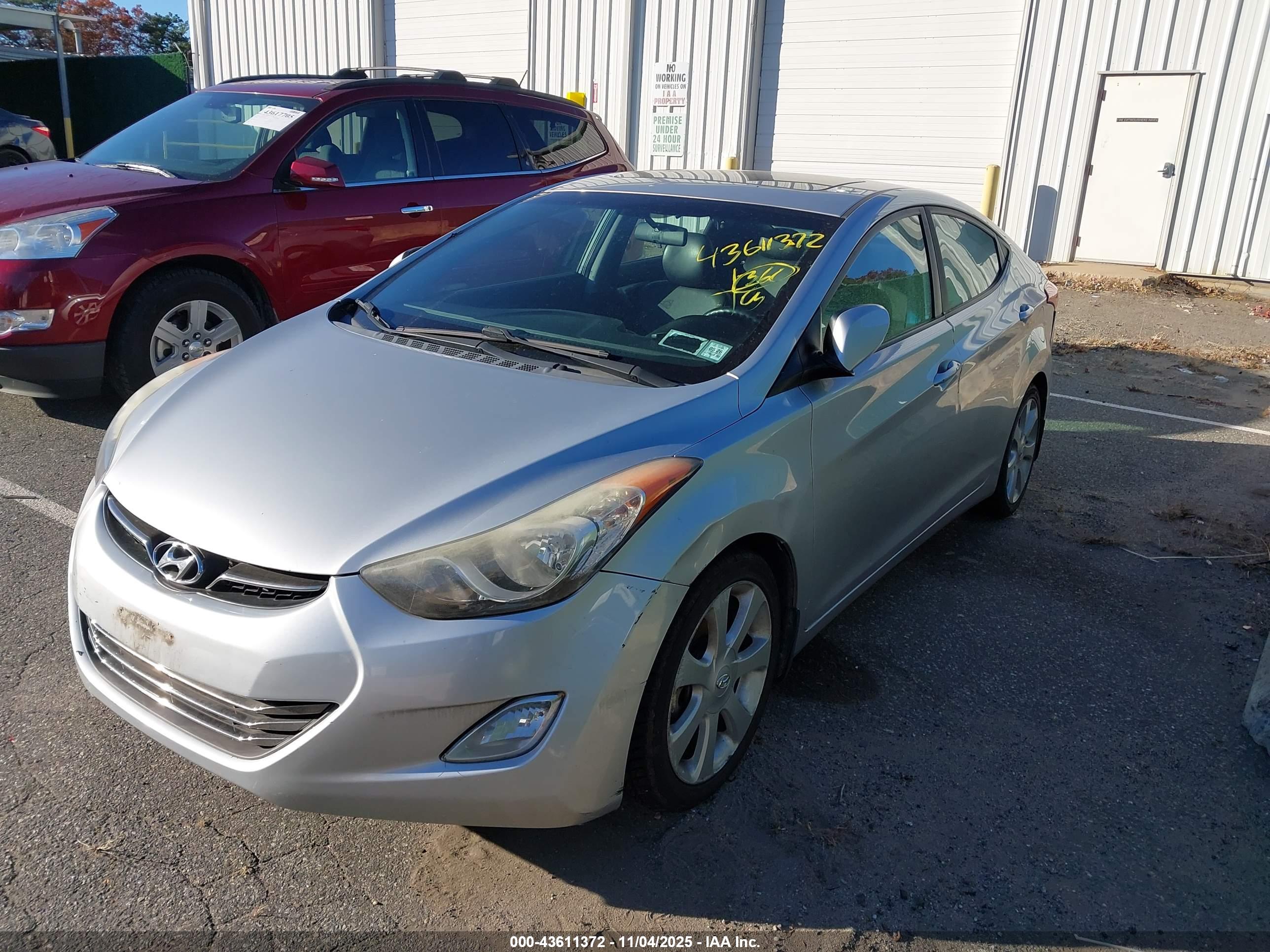 HYUNDAI ELANTRA image 2