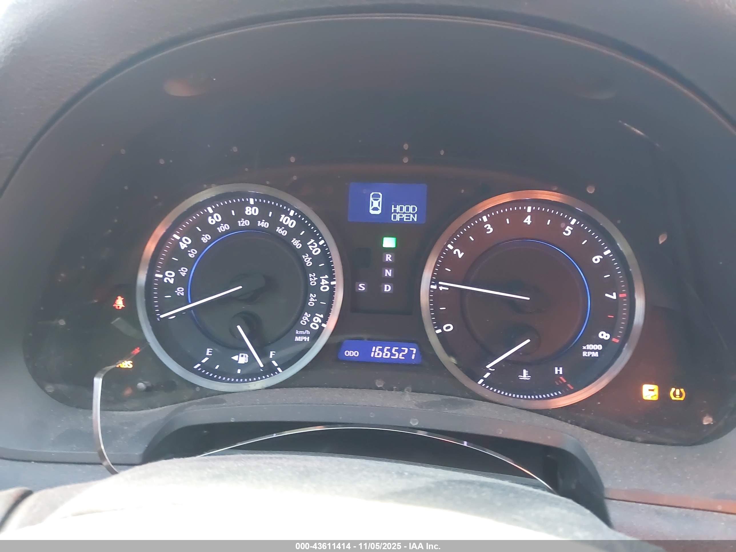 LEXUS IS image 7