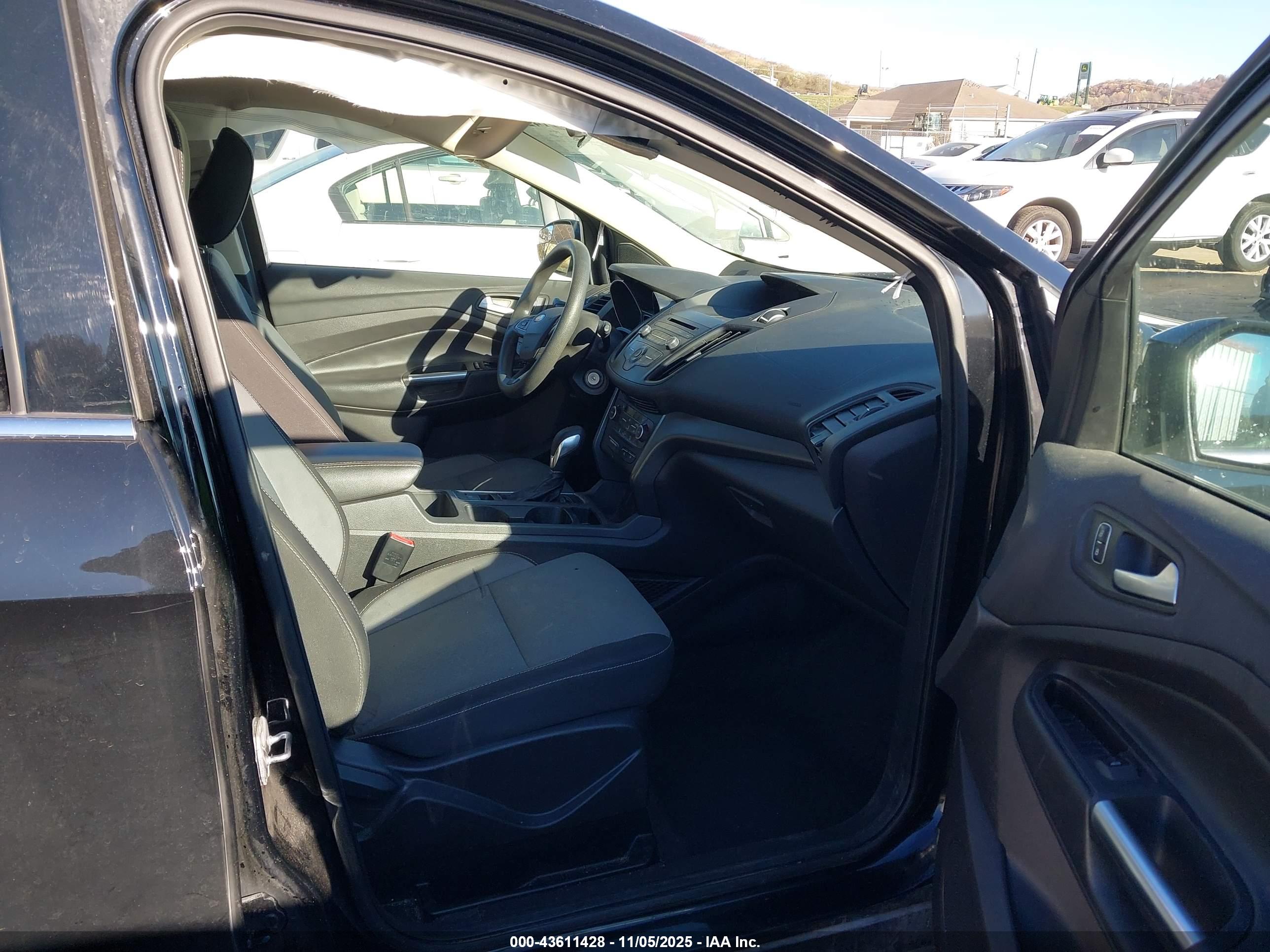 FORD ESCAPE image 5
