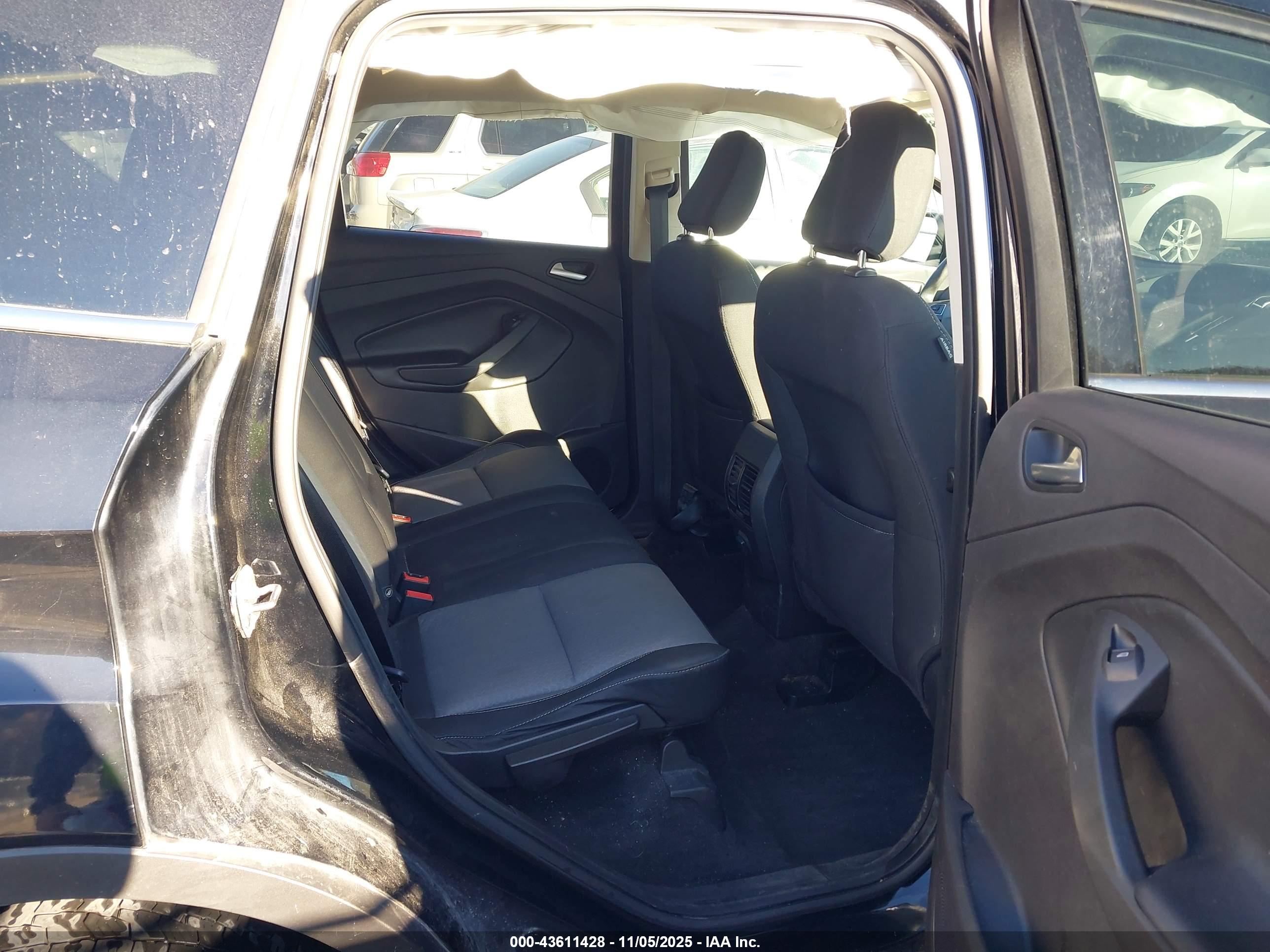 FORD ESCAPE image 8