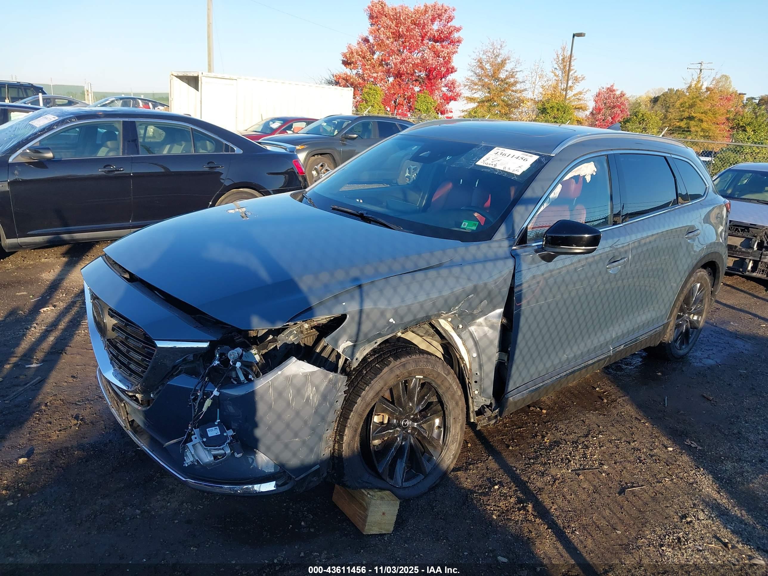 MAZDA CX-9 image 2