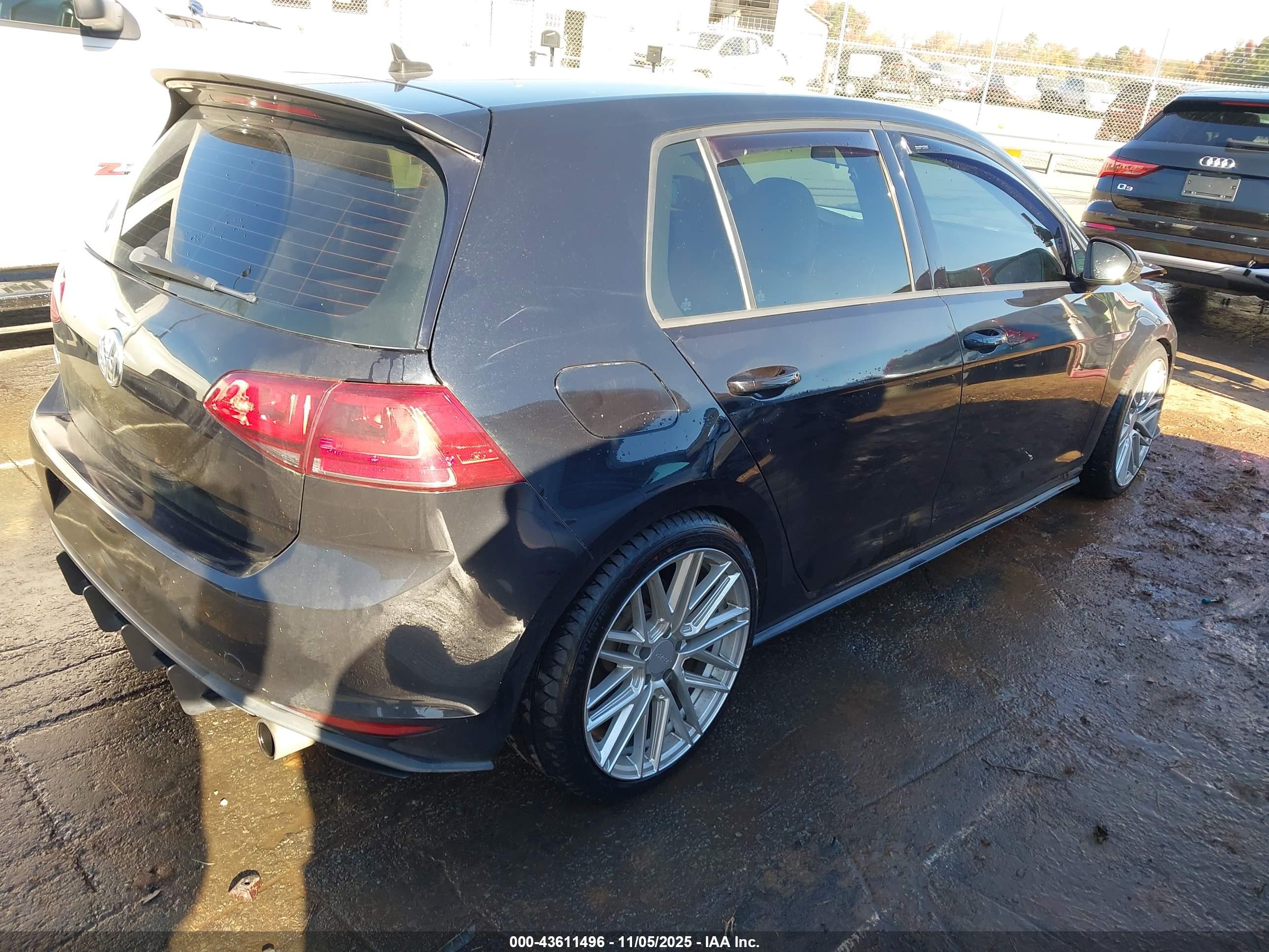 VOLKSWAGEN GOLF image 4