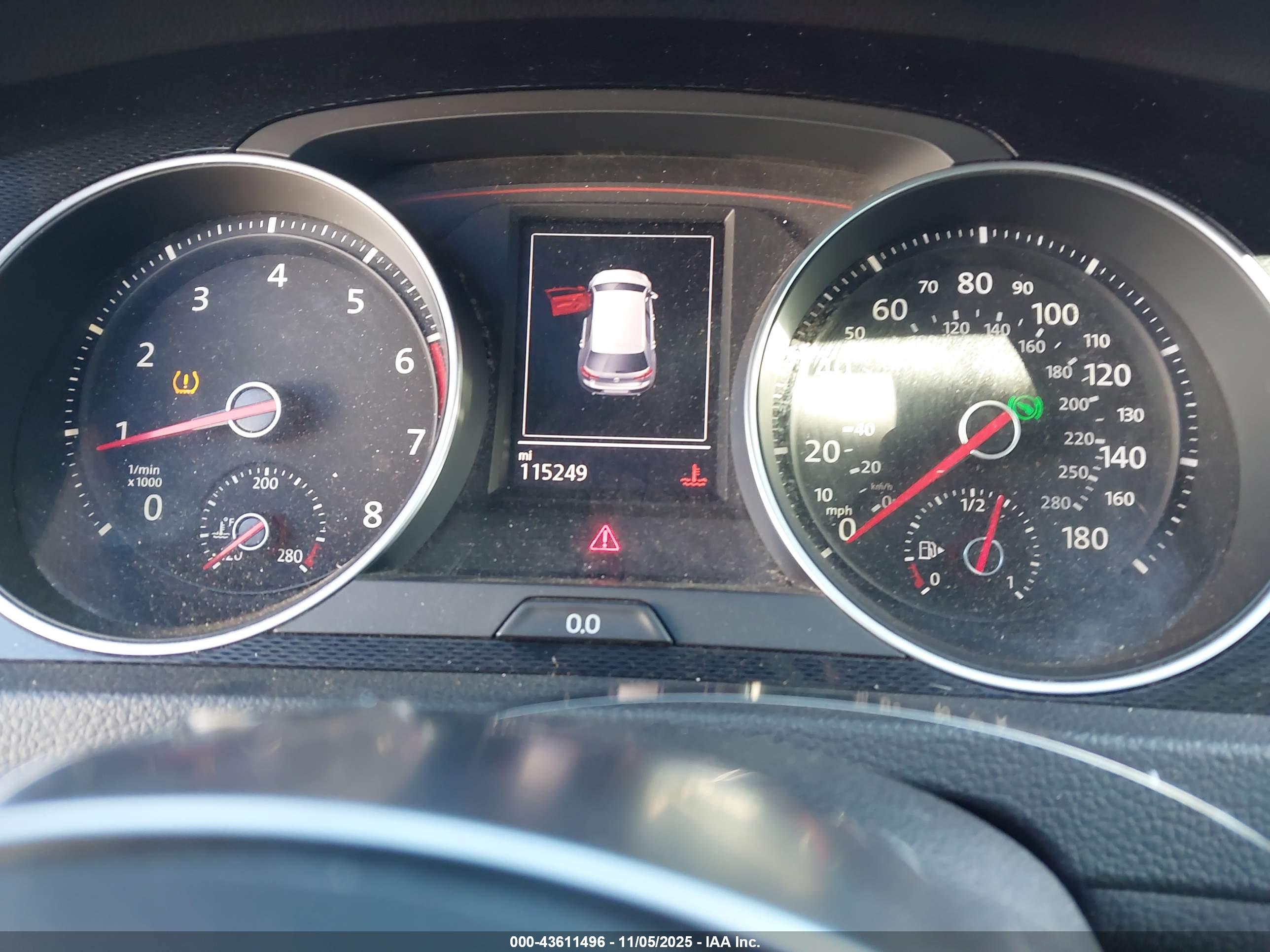 VOLKSWAGEN GOLF image 7