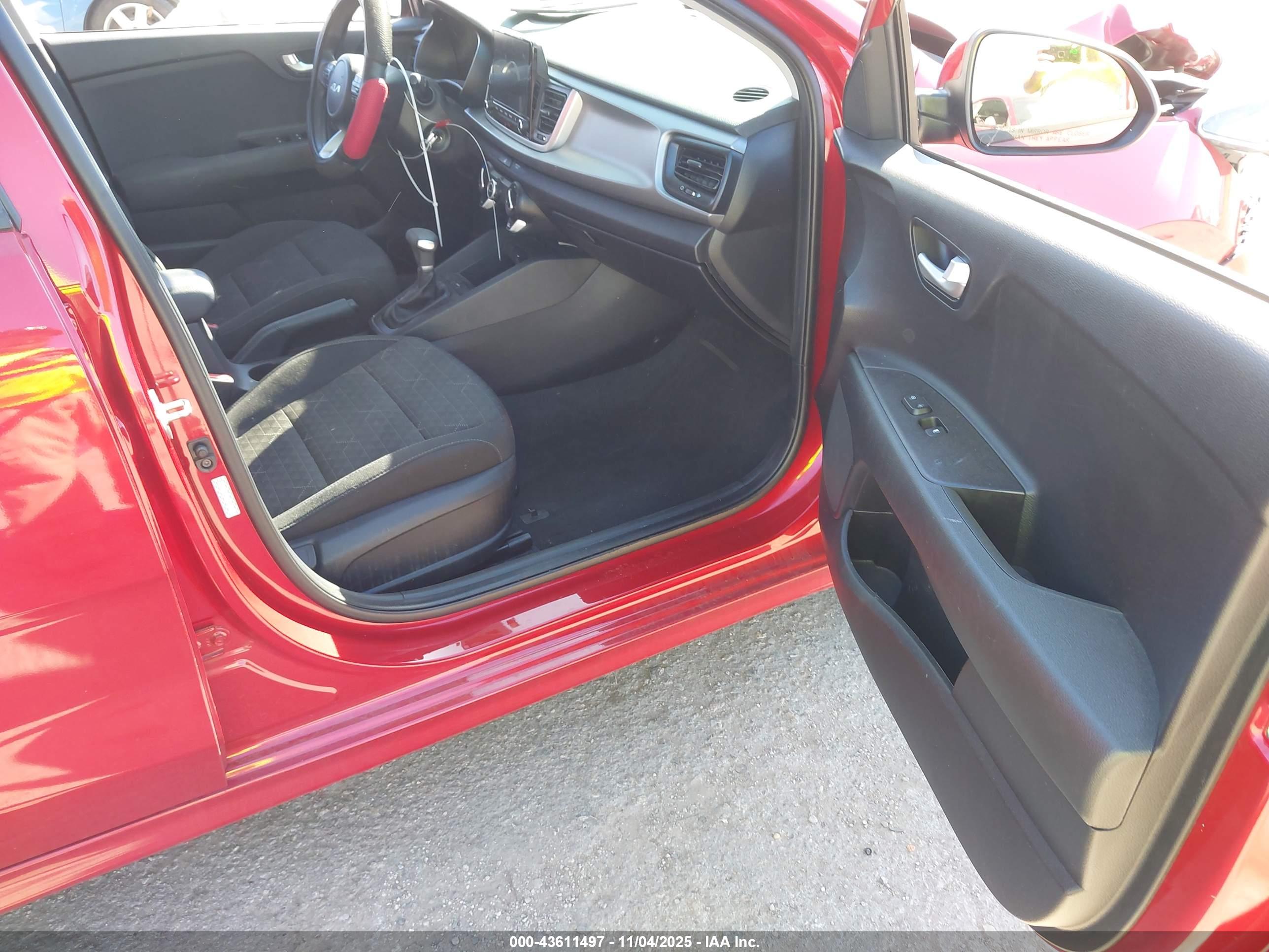 KIA RIO image 5
