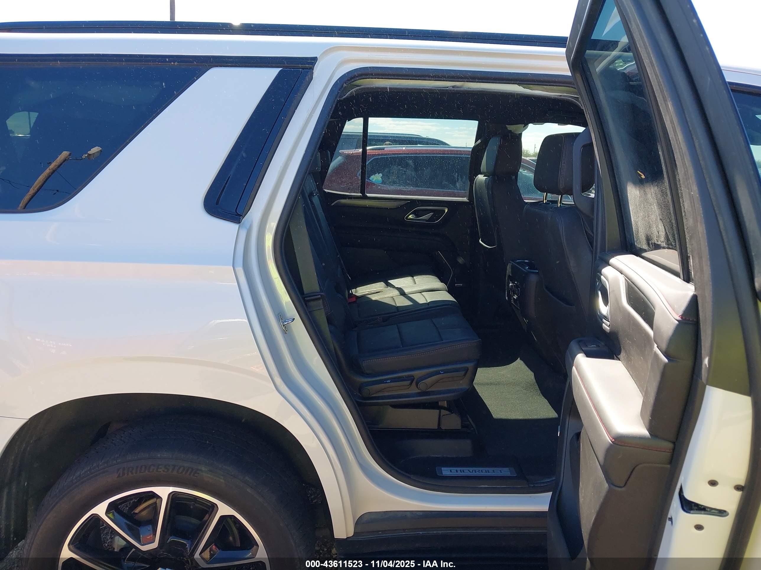 CHEVROLET TAHOE image 8
