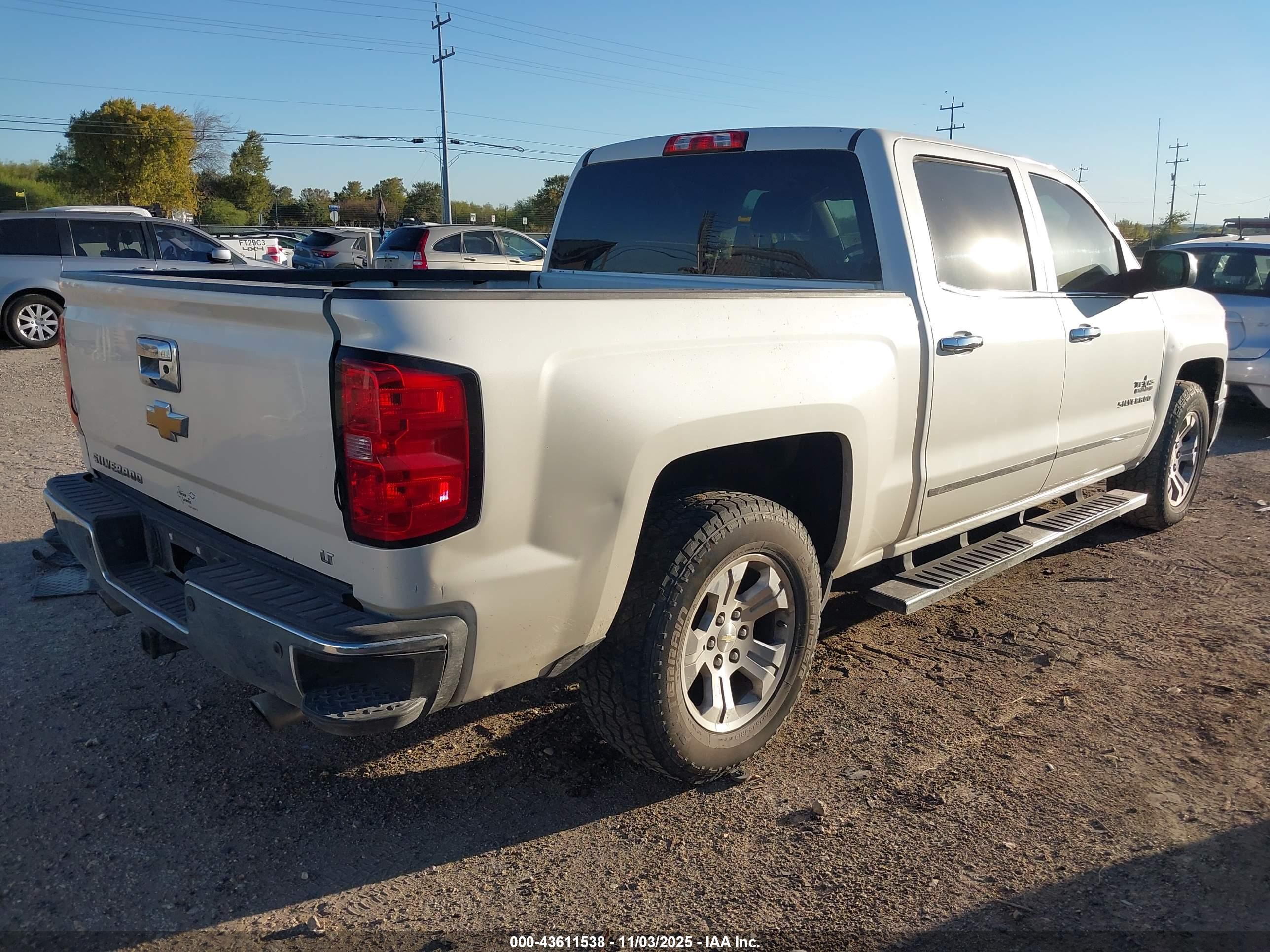 CHEVROLET SILVERADO image 4