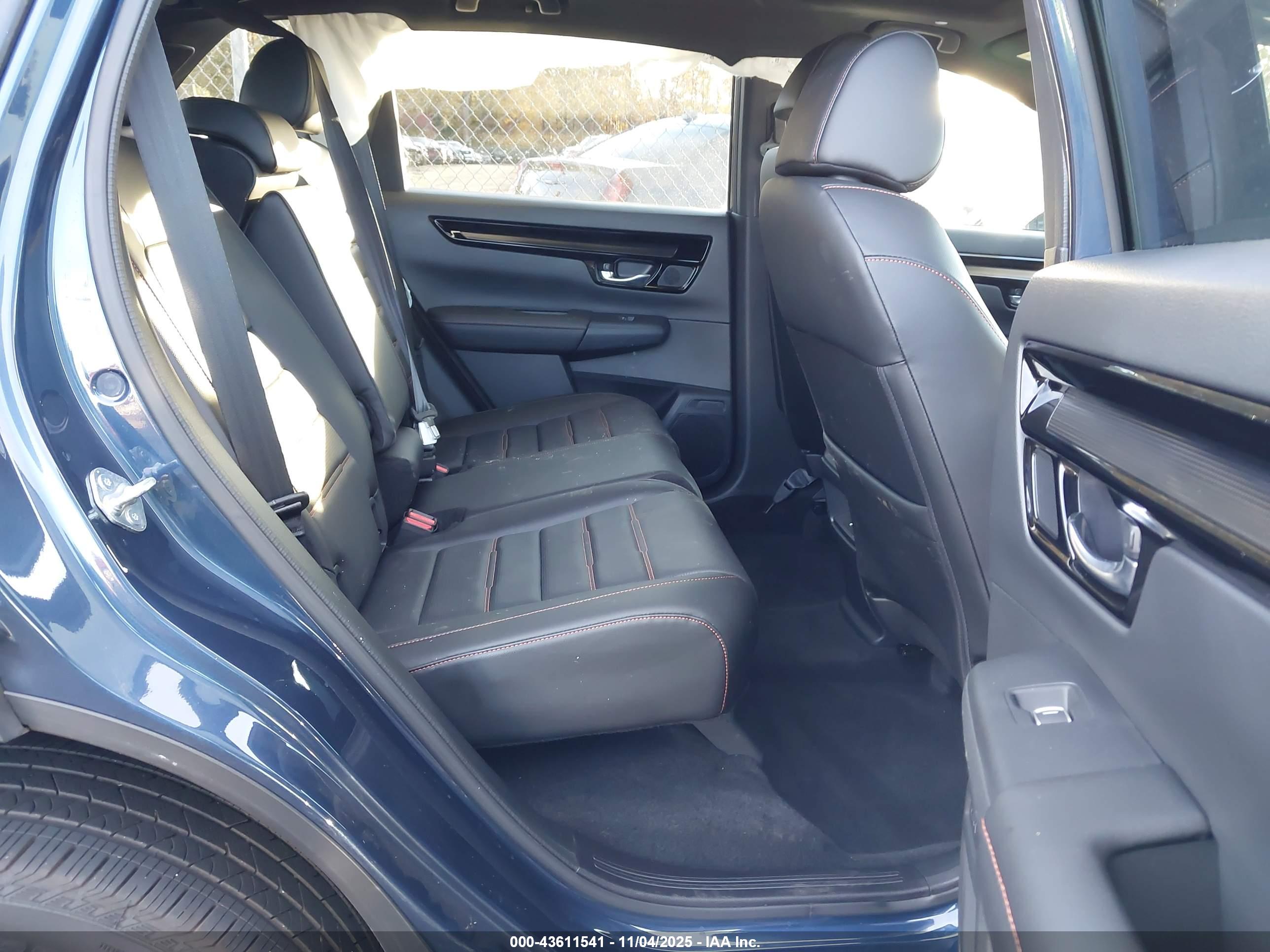 HONDA CR-V image 8