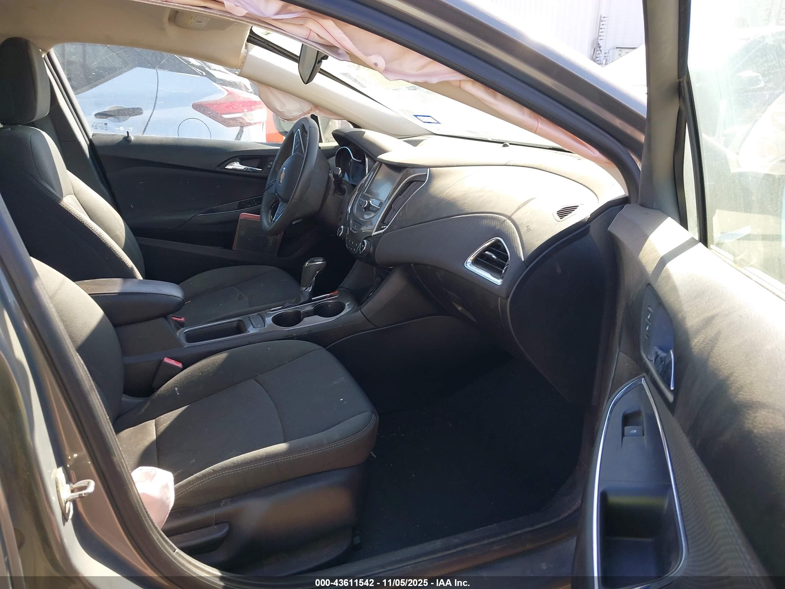 CHEVROLET CRUZE image 5