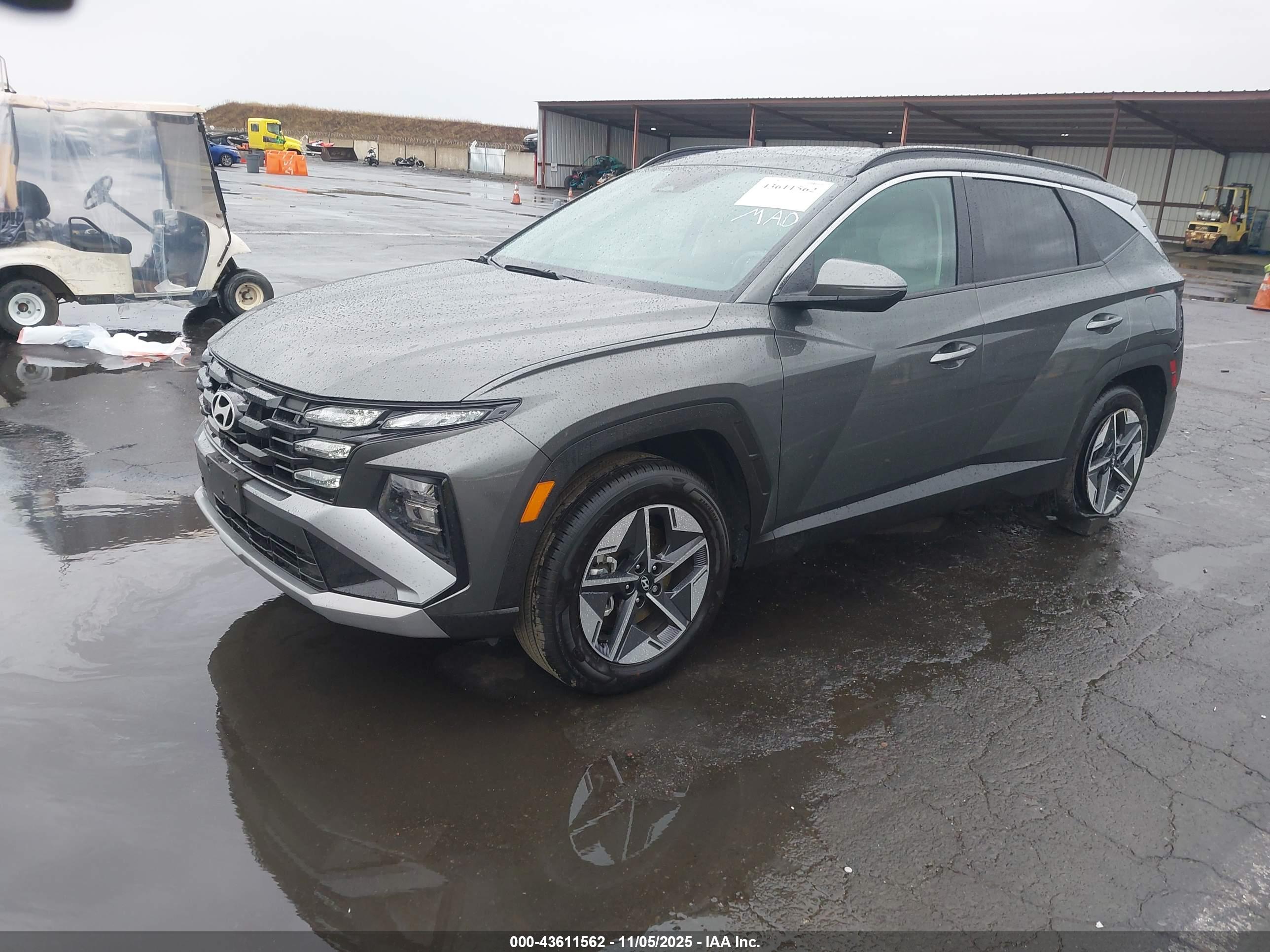 HYUNDAI TUCSON image 2